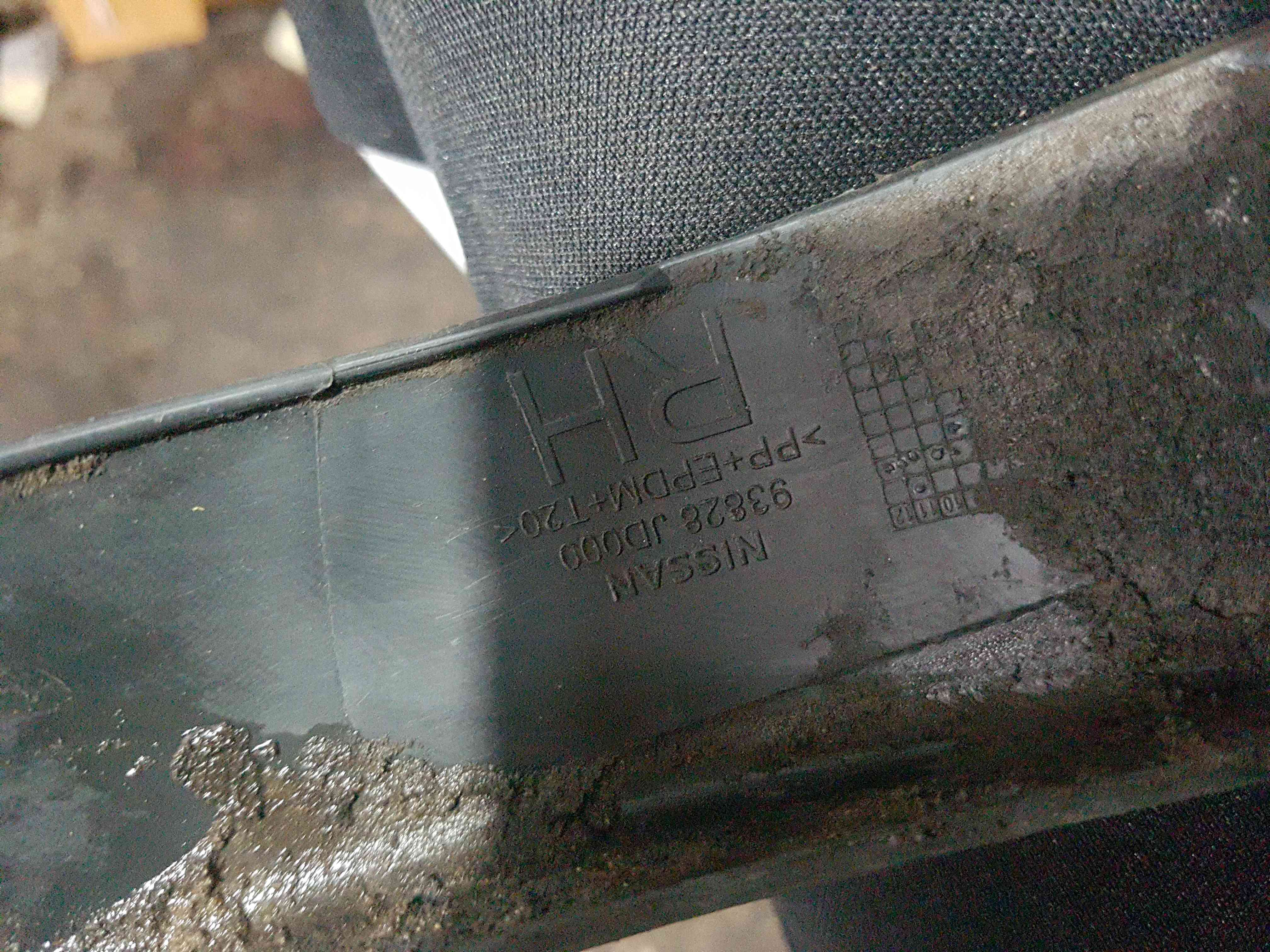 Thumb 3 Nissan Qashqai MK2 2006-2013 OSR Rear Driver Wheel Arch Trim  93828JDO00