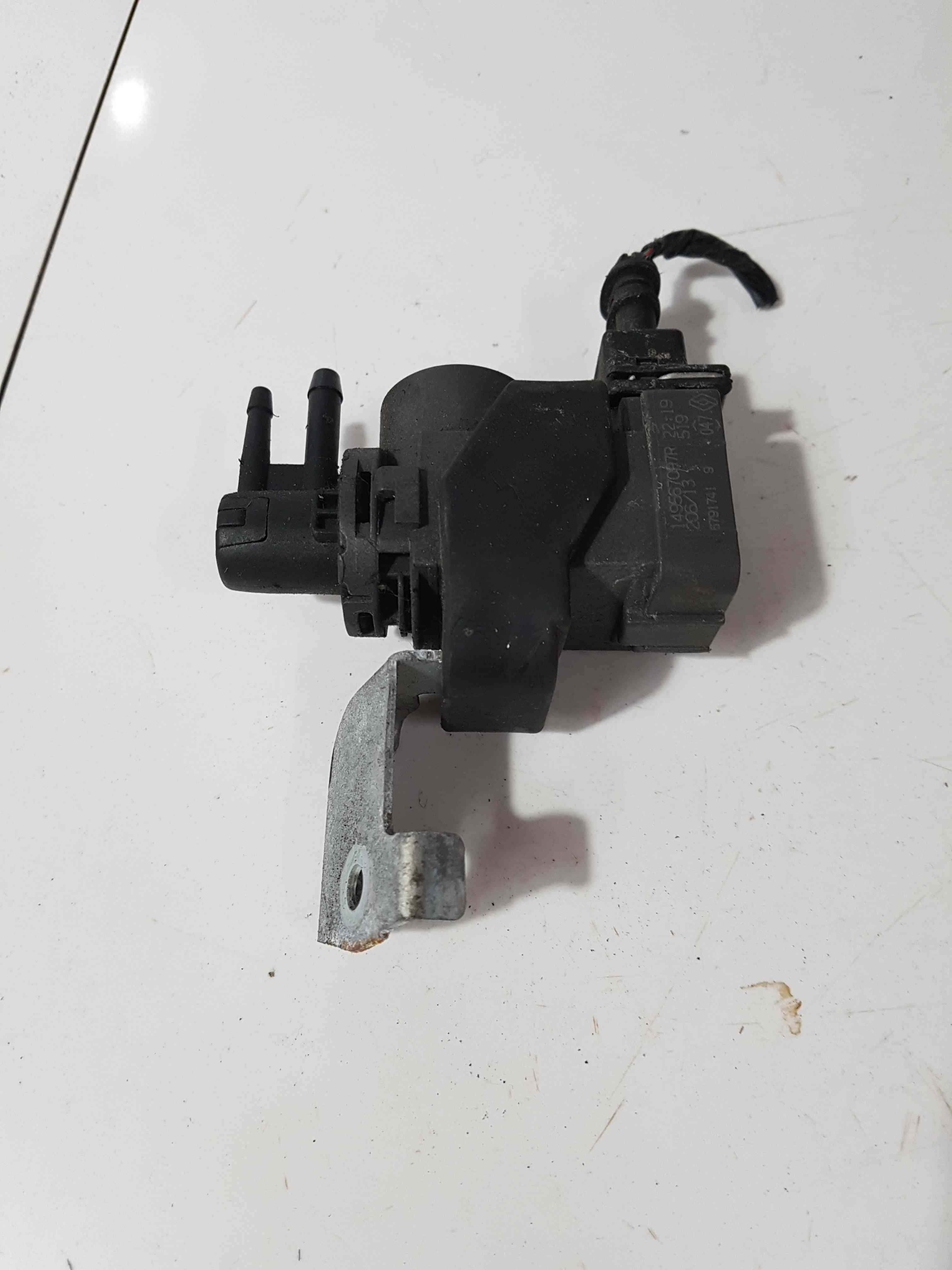 Thumb 8 Nissan Qashqai MK2 2006-2013 Turbo Boost Pressure Valve 149567097R