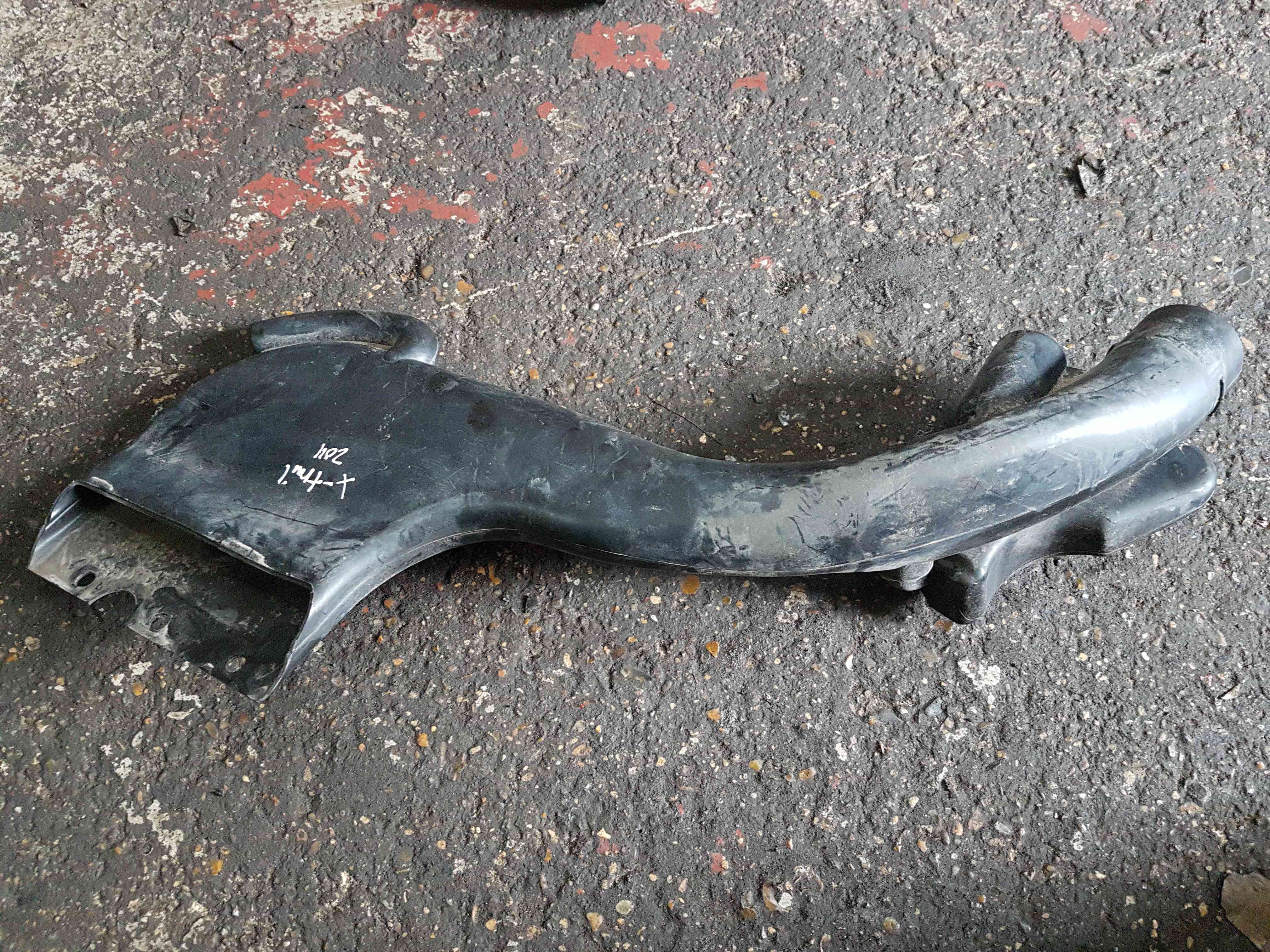 Thumb 3 Nissan X-Trail Tekna 2011-2014 Air Intake Duct Hose Pipe 1028087v01 1028087V01