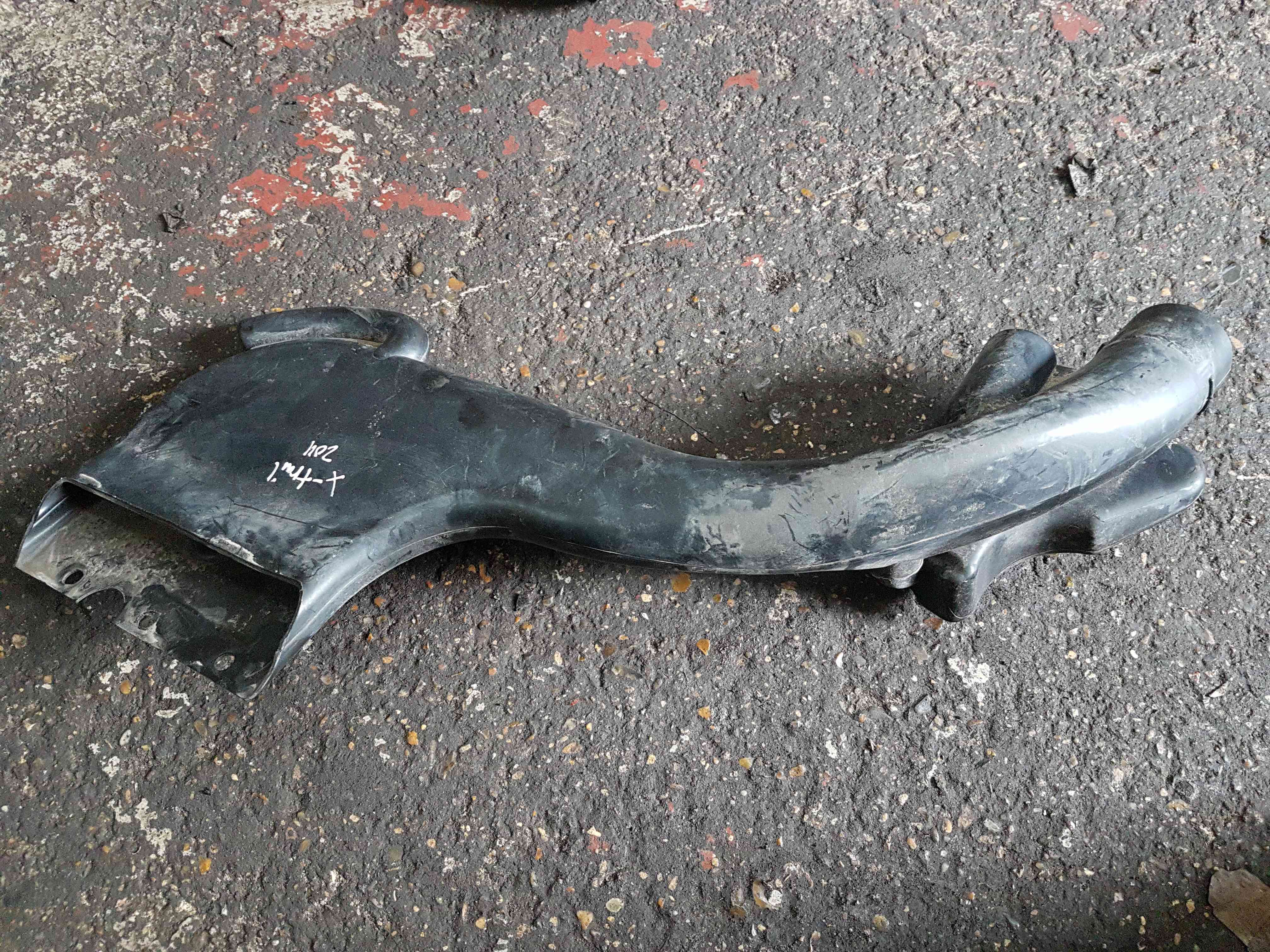 Nissan X-Trail Tekna 2011-2014 Air Intake Duct Hose Pipe 1028087v01 1028087V01