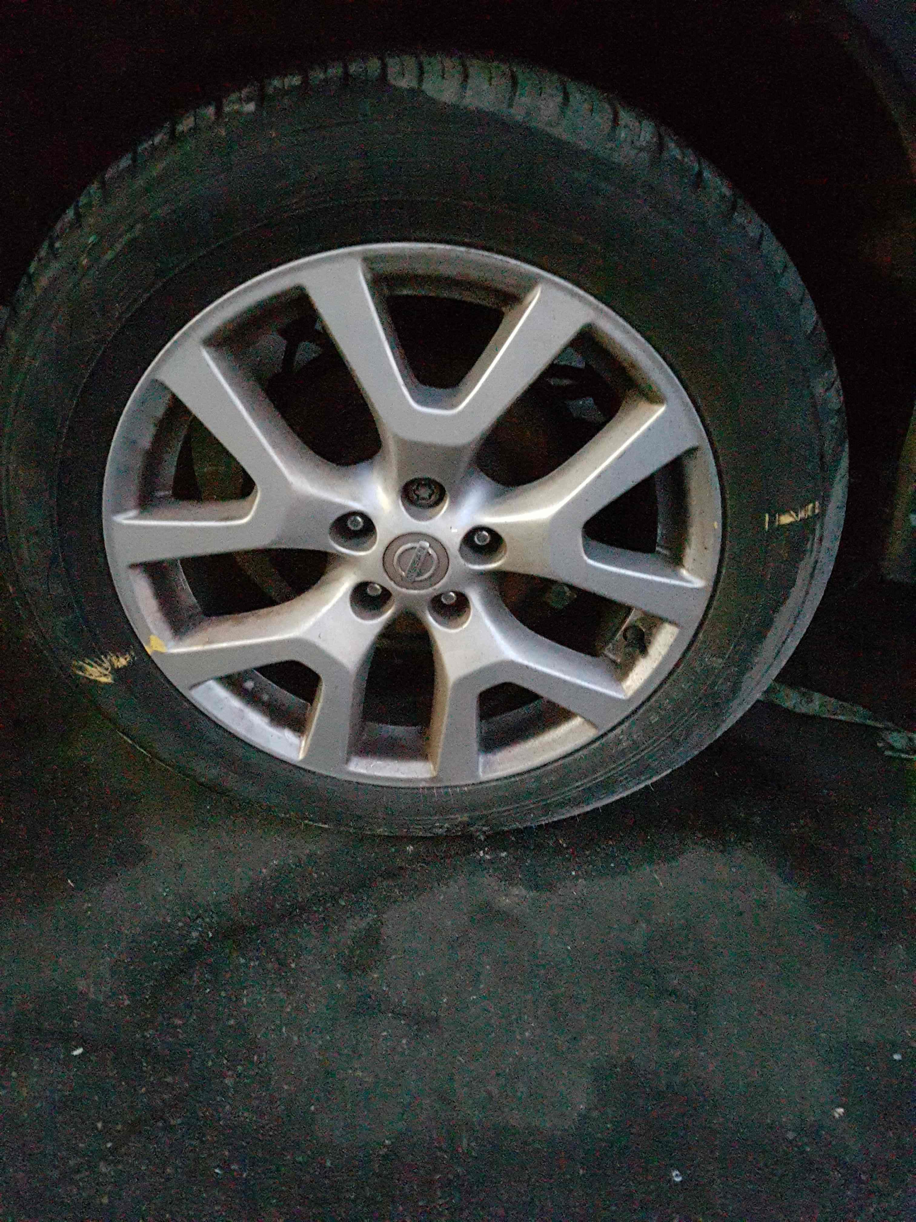 Nissan X-Trail Tekna 2011-2014 Alloy Wheel 225 55 18 6Mm 4/5