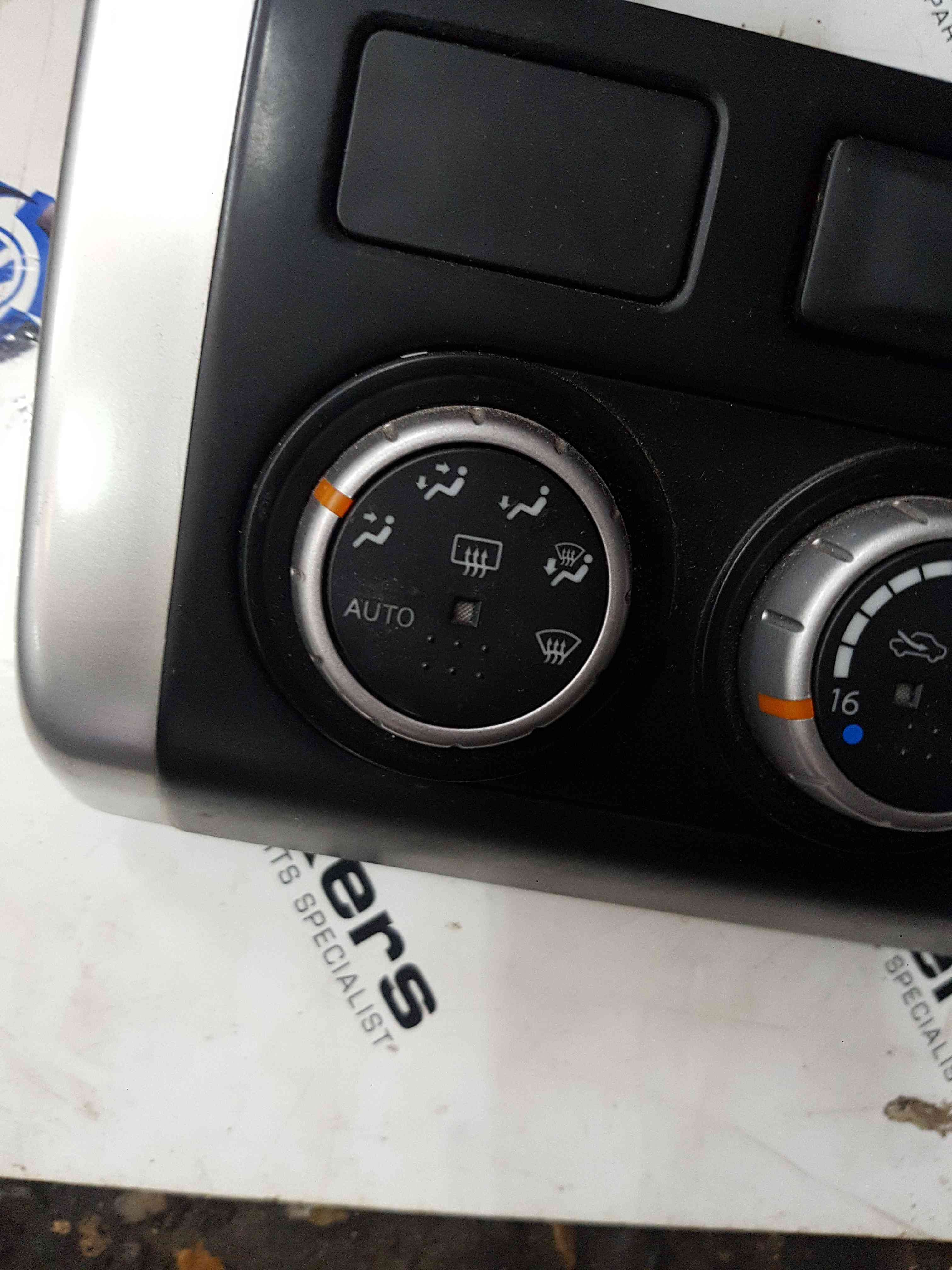 Thumb 4 Nissan X-Trail Tekna 2011-2014 Centre Surround Trim Hazard Heater Controls
