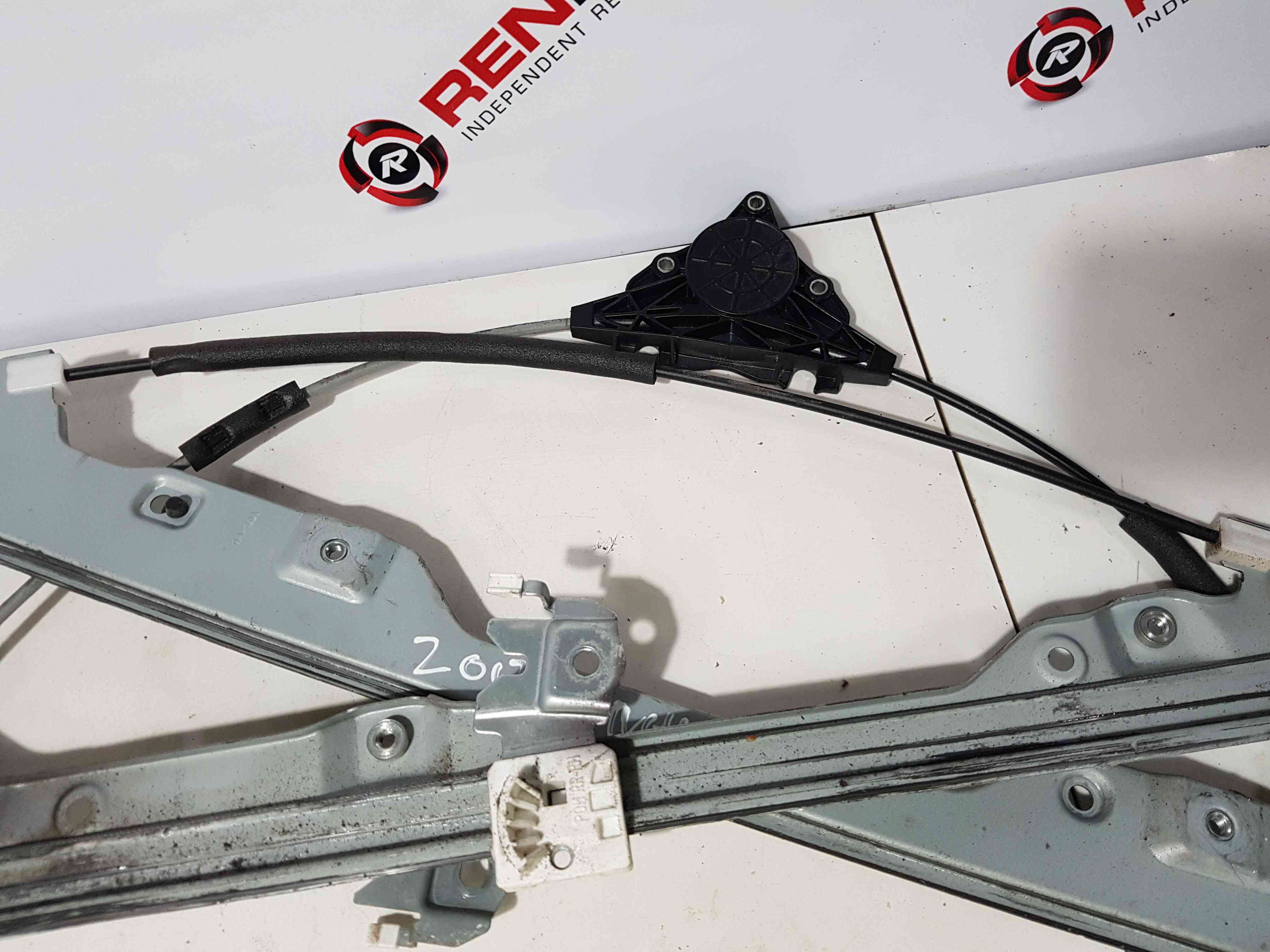 Thumb 3 Nissan X-Trail Tekna 2011-2014 Drivers OSF Front Regulator