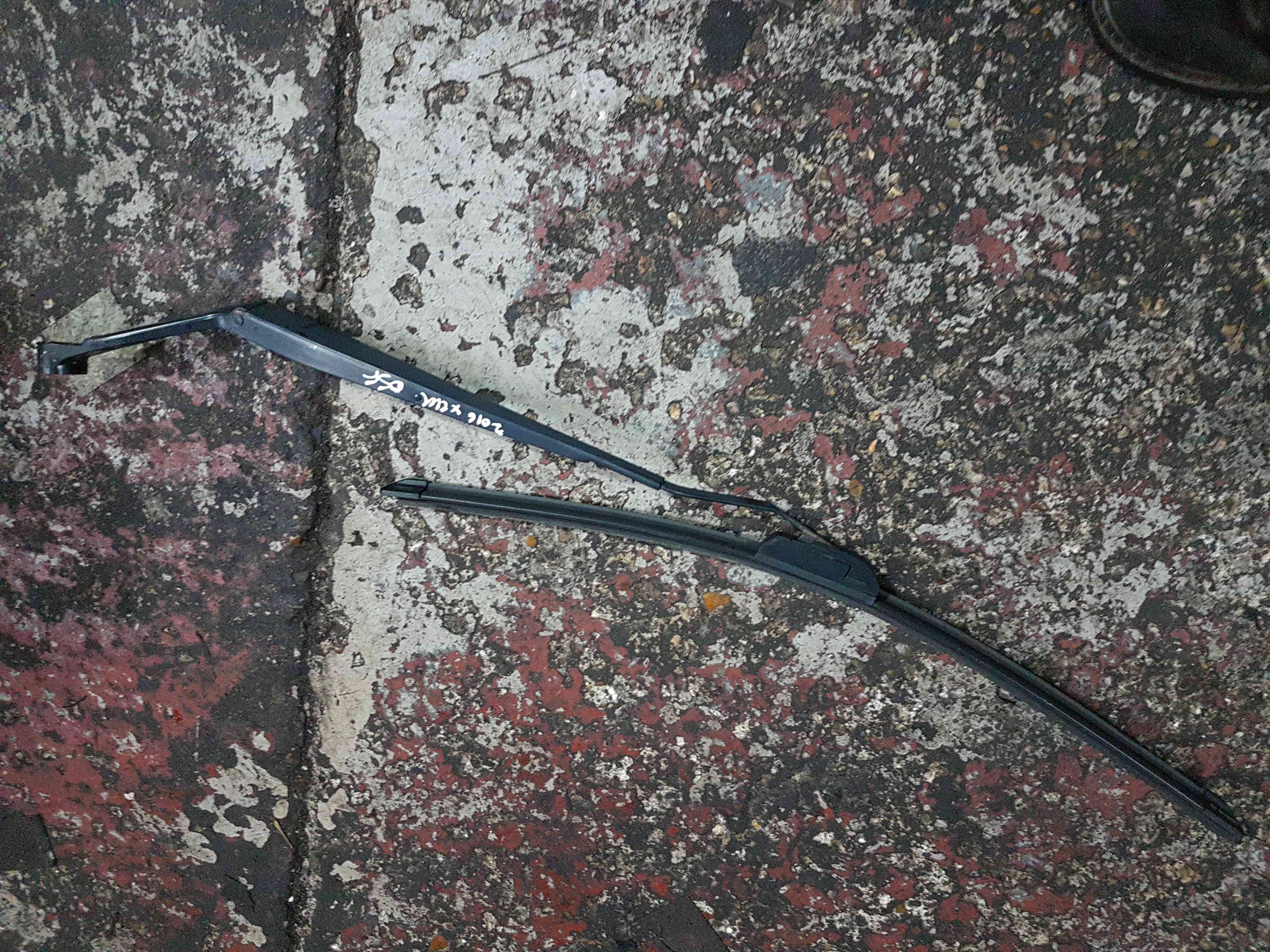 Thumb 3 Nissan X-Trail Tekna 2011-2014 Drivers OSF Front Wiper ARM