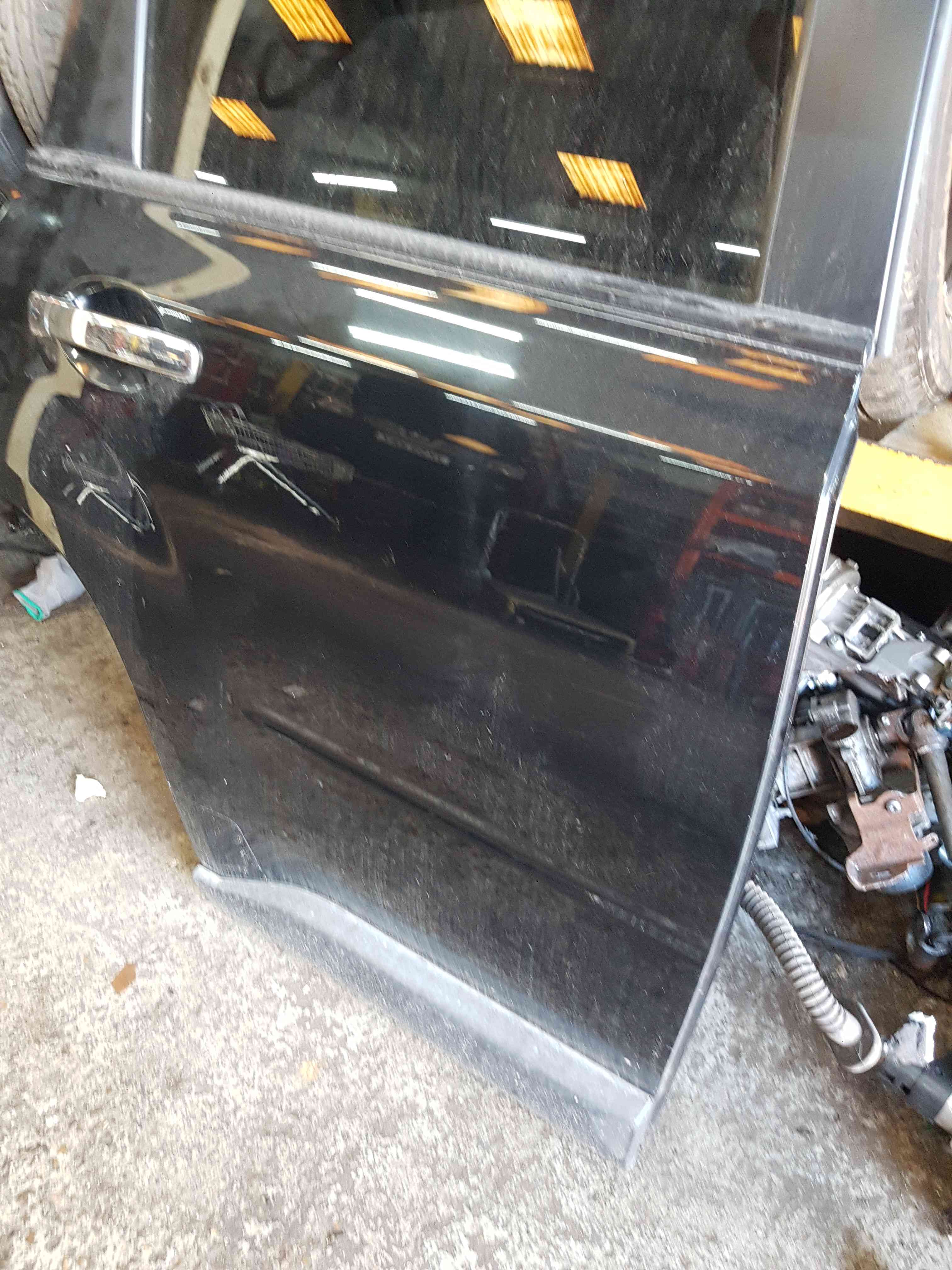 Thumb 4 Nissan X-Trail Tekna 2011-2014 Drivers OSR Rear Door Black G41