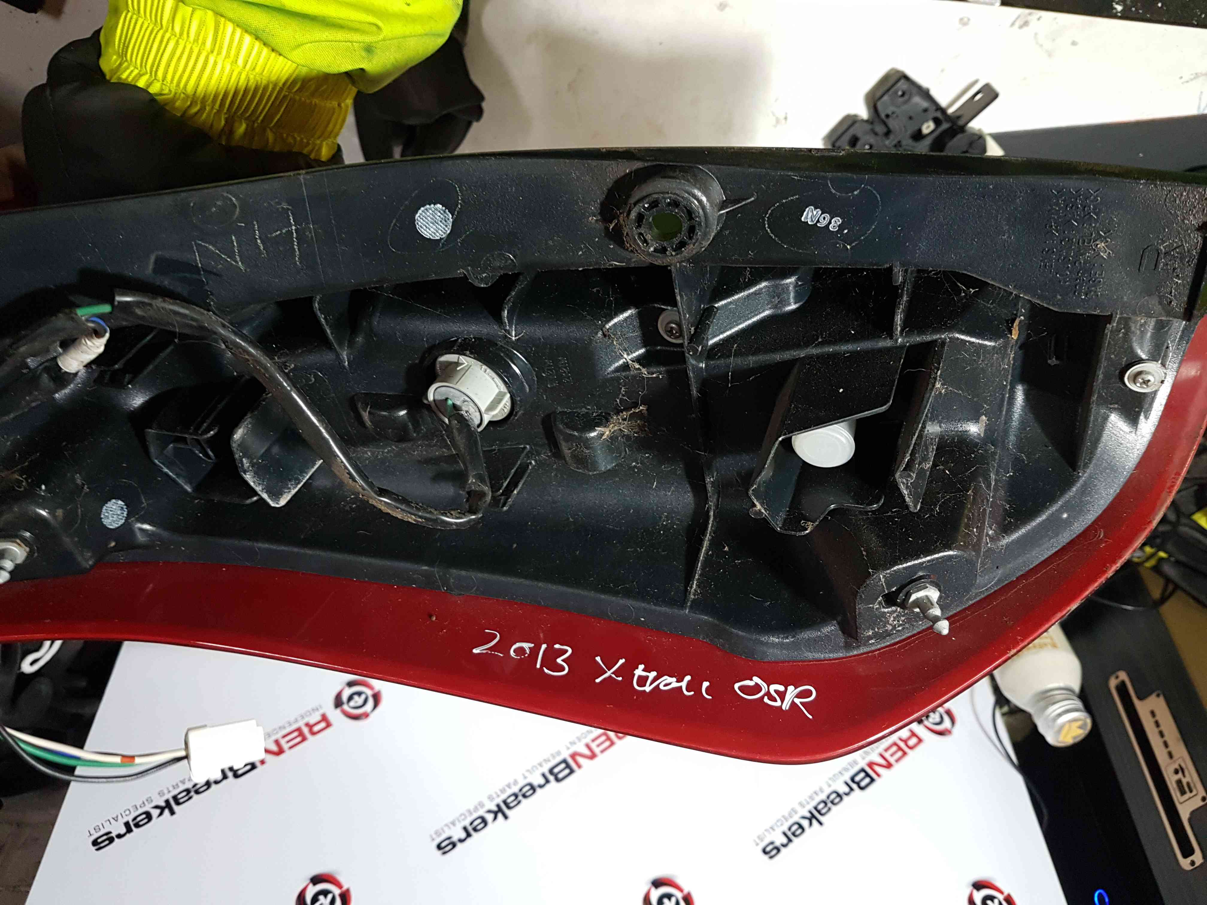 Thumb 4 Nissan X-Trail Tekna 2011-2014 Drivers OSR Rear Light K55