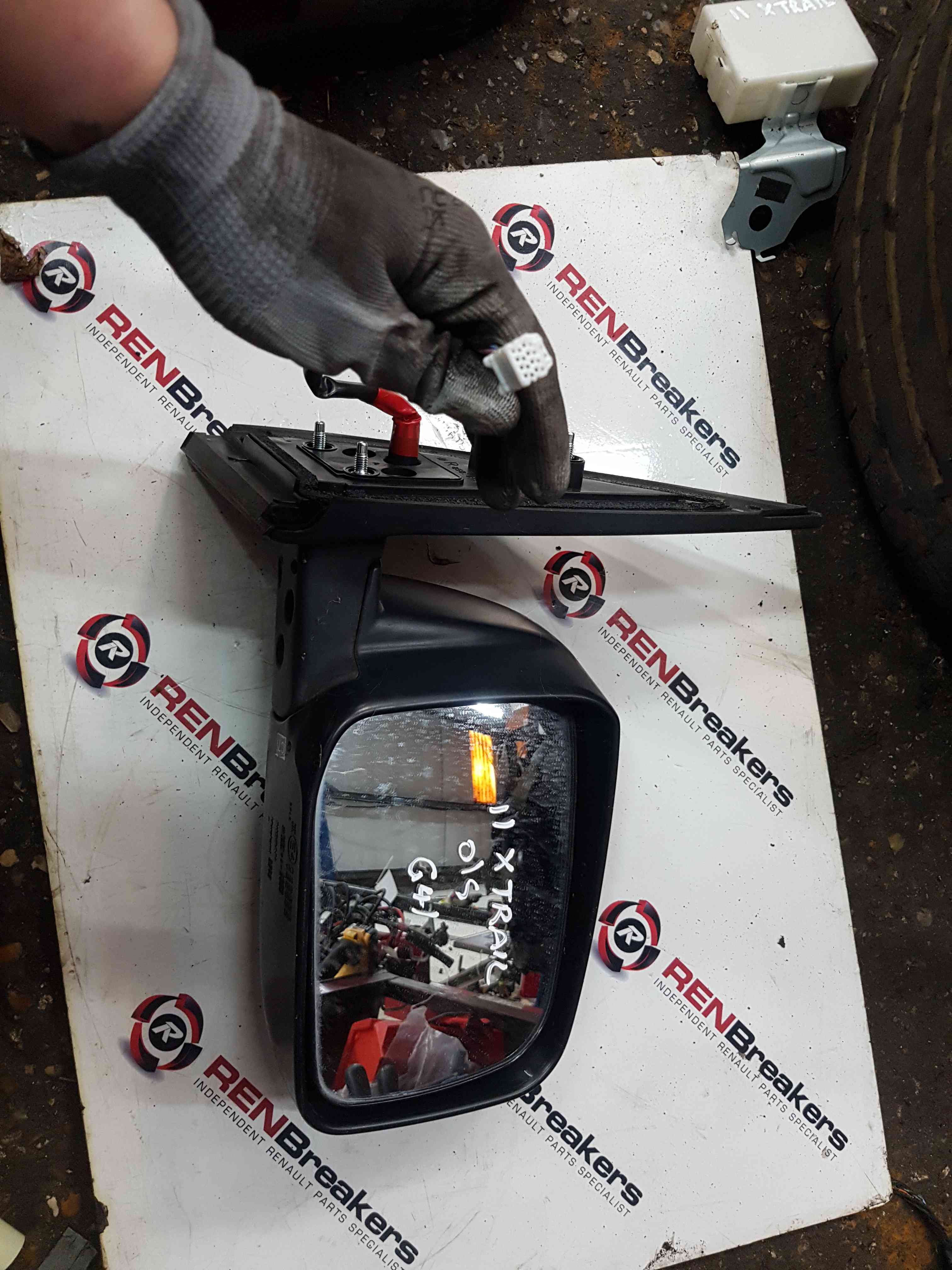 Thumb 4 Nissan X-Trail Tekna 2011-2014 Drivers Os Wing Mirror Black G41 Folding