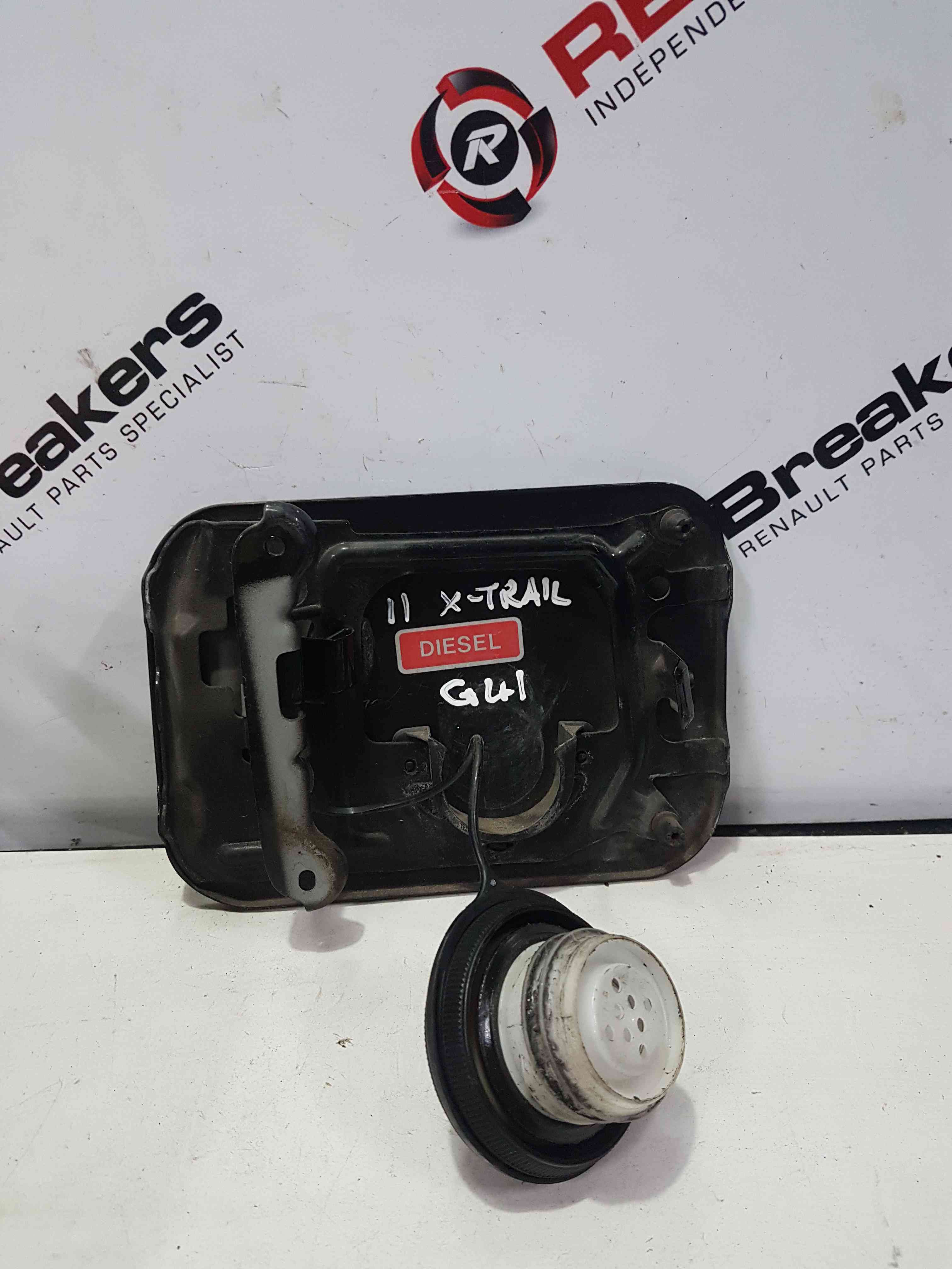 Thumb 5 Nissan X-Trail Tekna 2011-2014 Fuel Flap + Hinge  G41