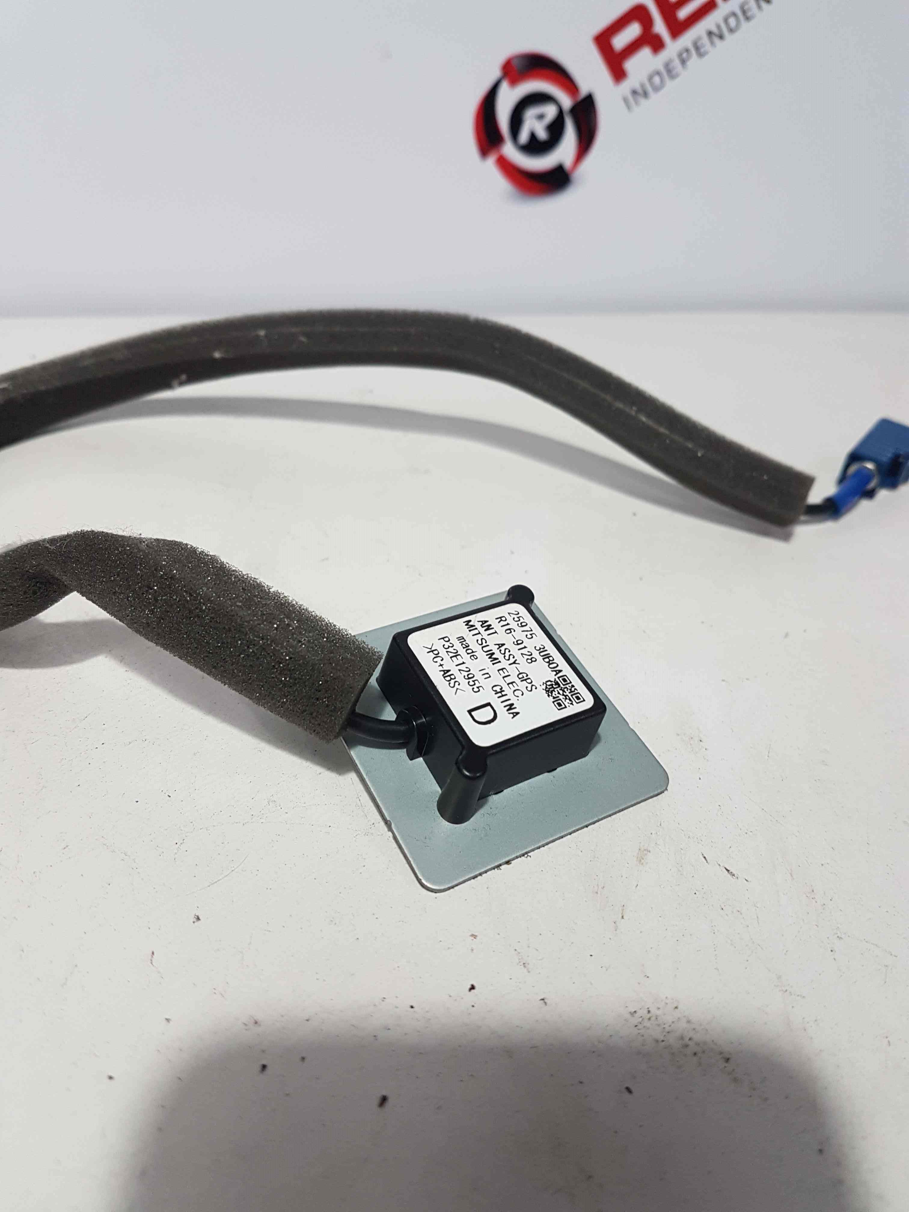 Thumb 2 Nissan X-Trail Tekna 2011-2014 GPS Antenna 259753Ub0a