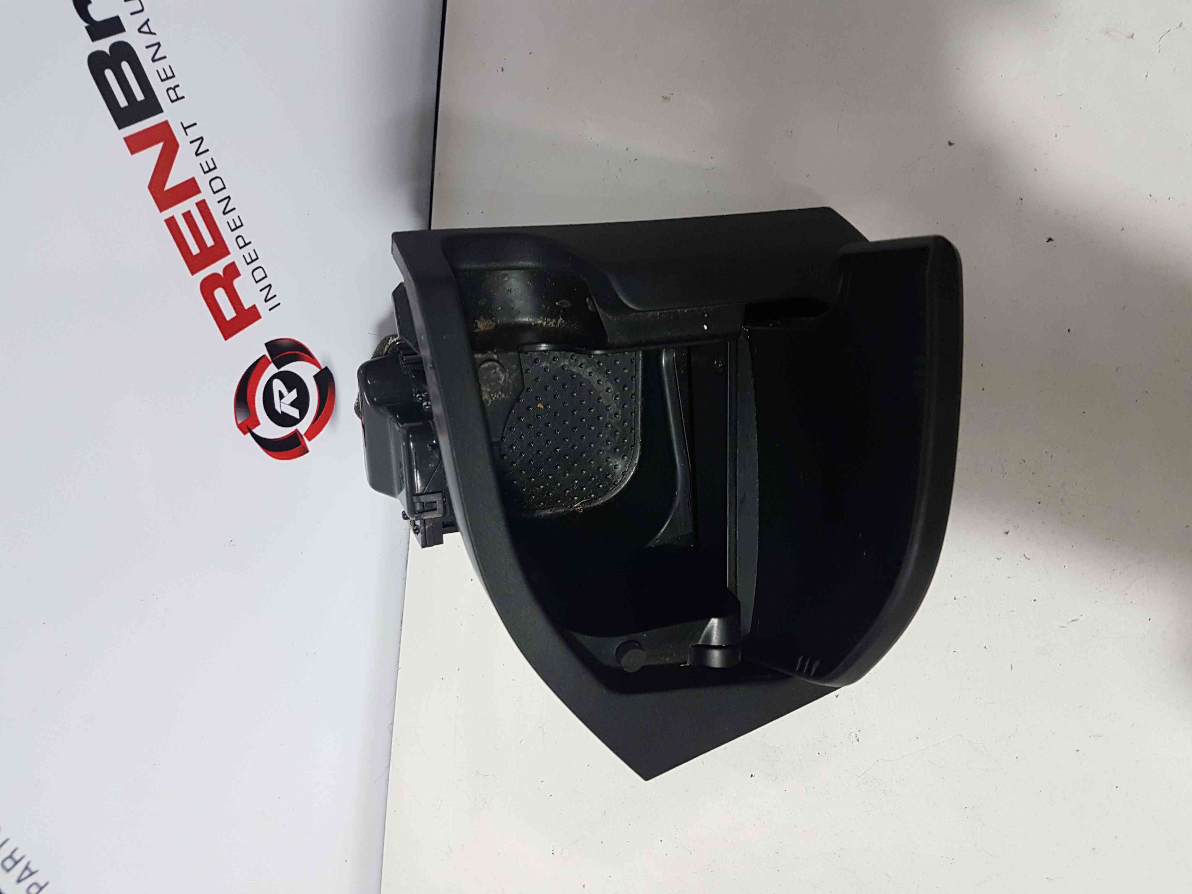 Thumb 2 Nissan X-Trail Tekna 2011-2014 Passenger NSF Front CUP Holder 68431JG00A