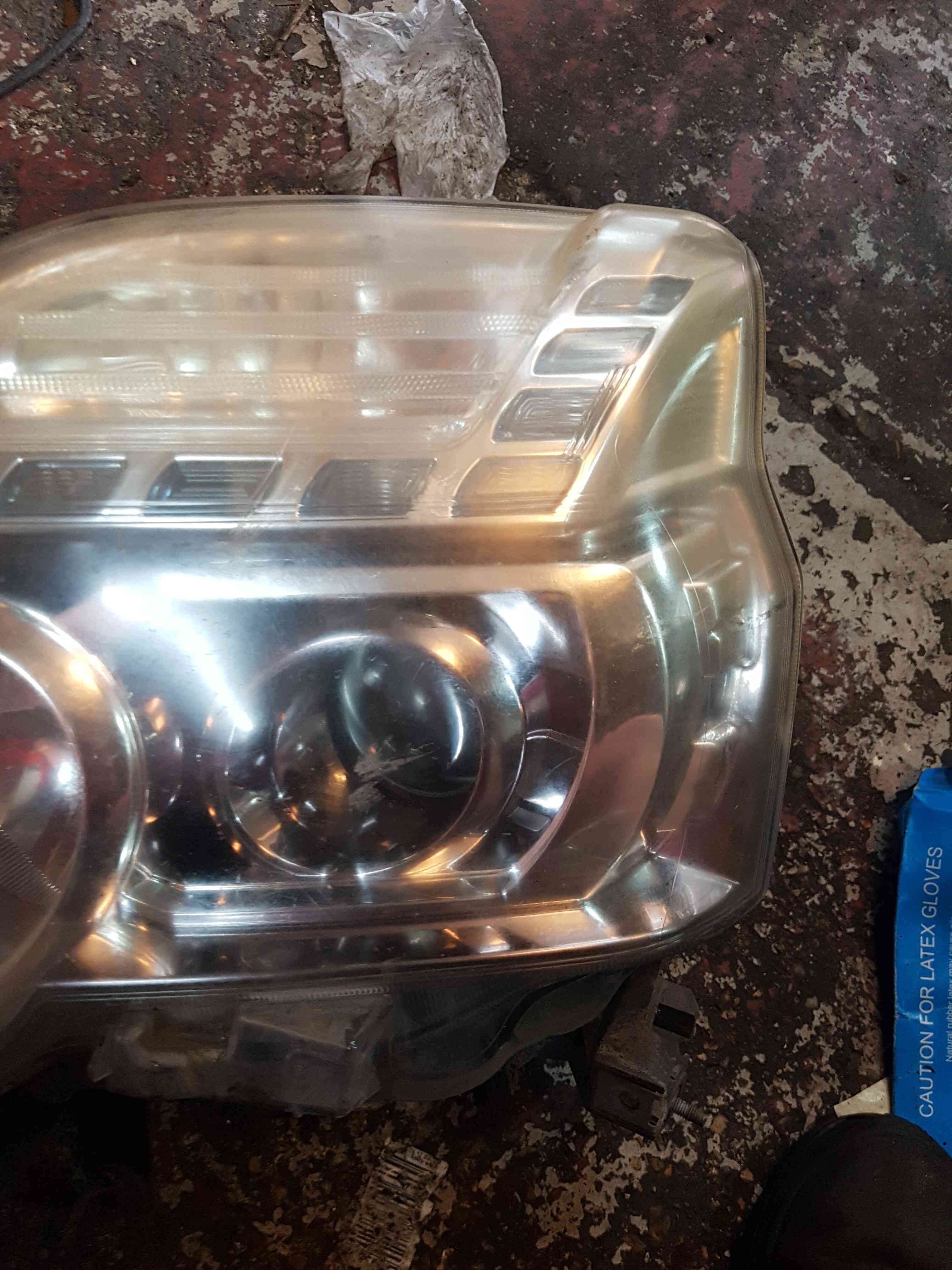 Thumb 4 Nissan X-Trail Tekna 2011-2014 Passenger NSF Front Headlight Xenon
