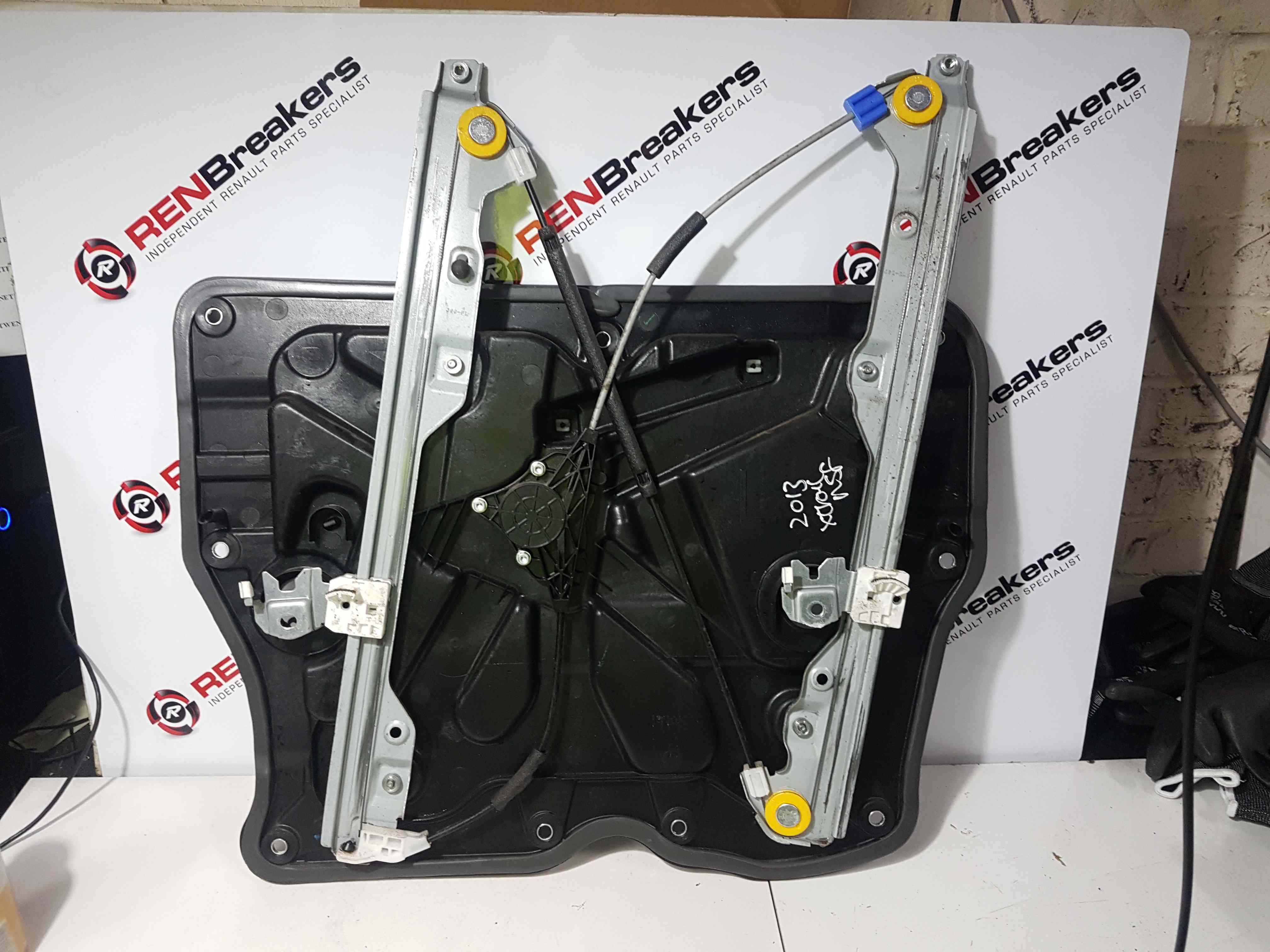 Thumb 3 Nissan X-Trail Tekna 2011-2014 Passenger NSF Front Regulator + Motor