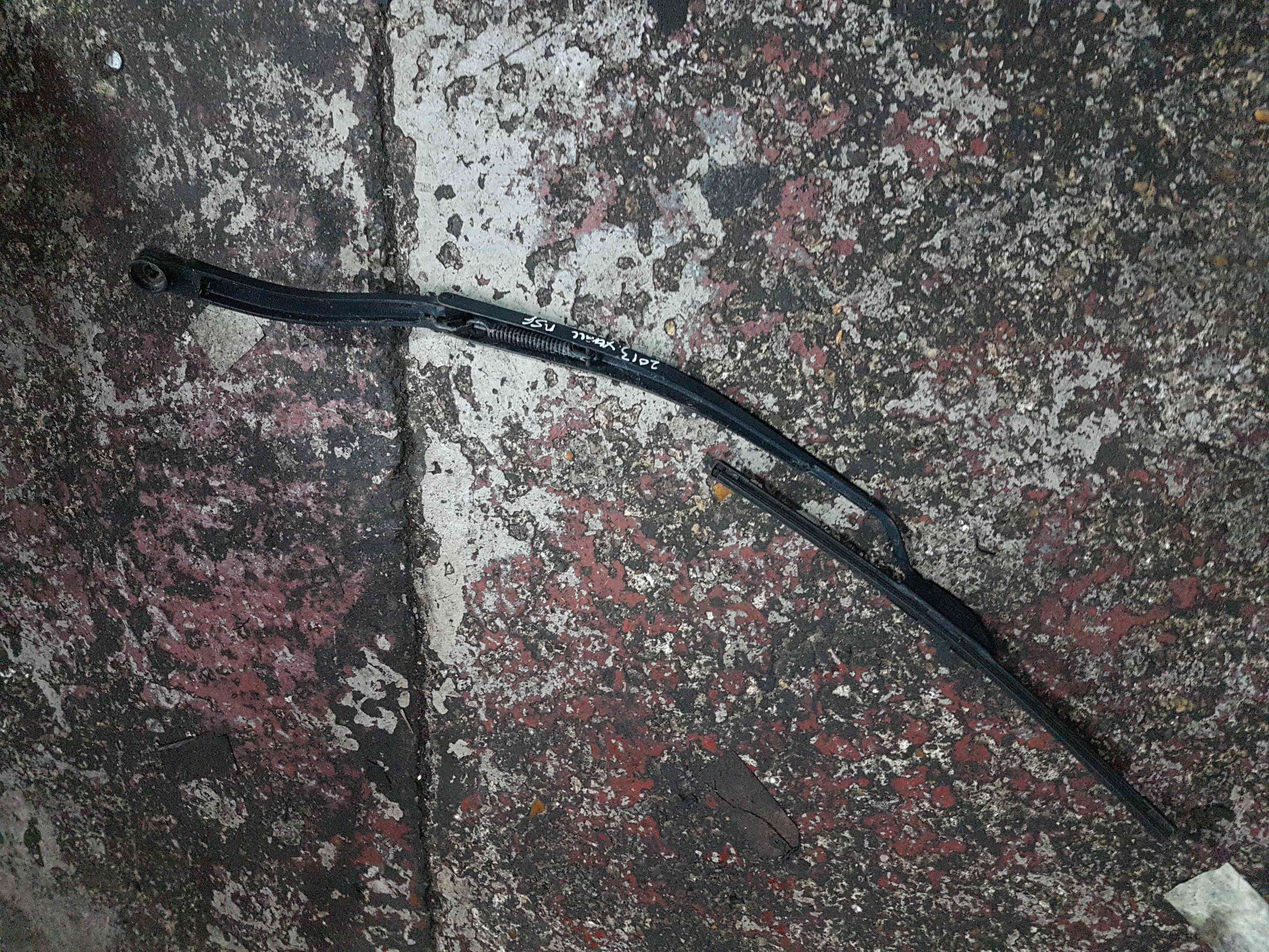 Nissan X-Trail Tekna 2011-2014 Passenger NSF Front Wiper ARM