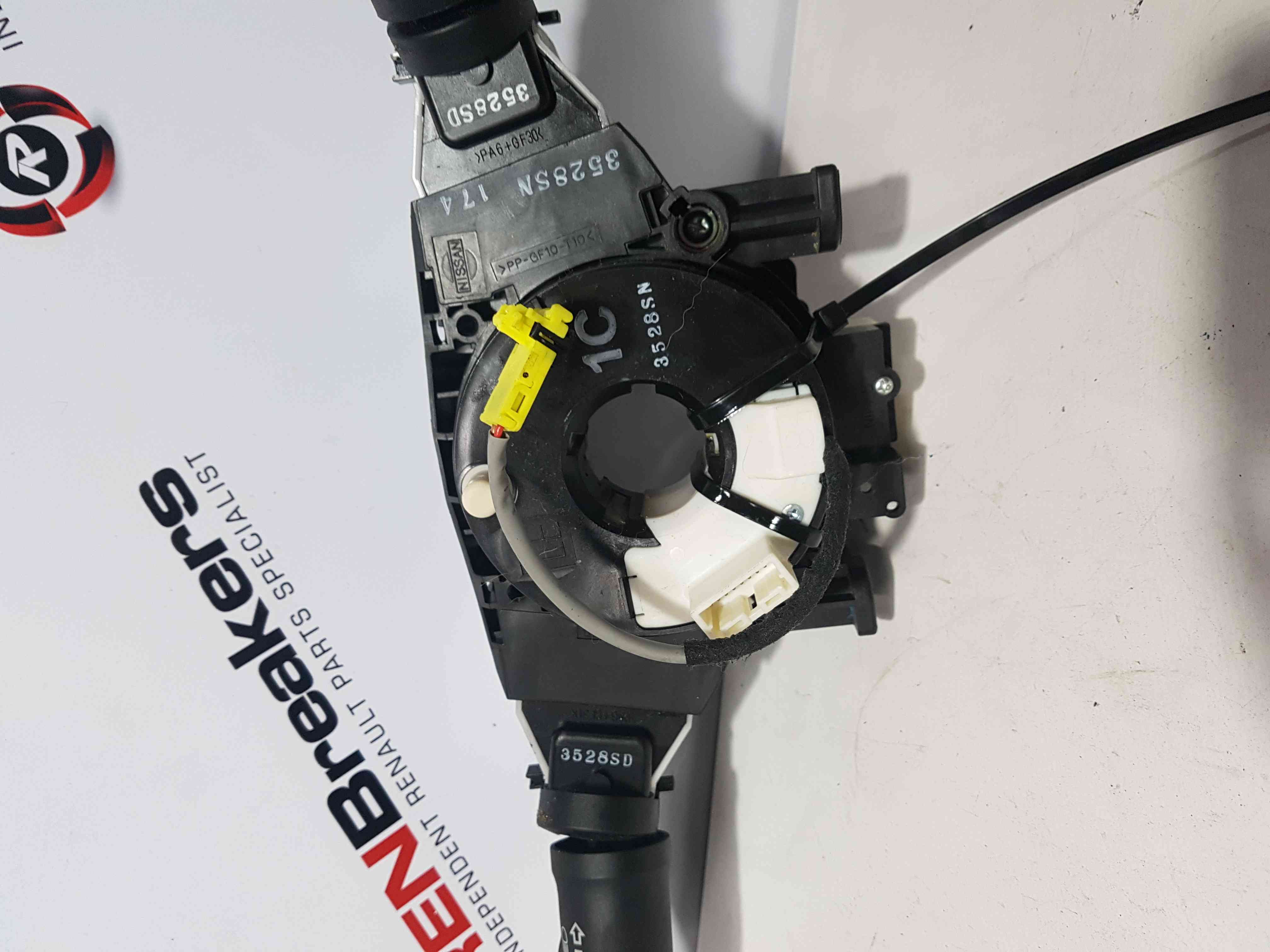 Thumb 5 Nissan X-Trail Tekna 2011-2014 Steering Wheel Stalk Squib  Indicator Washer