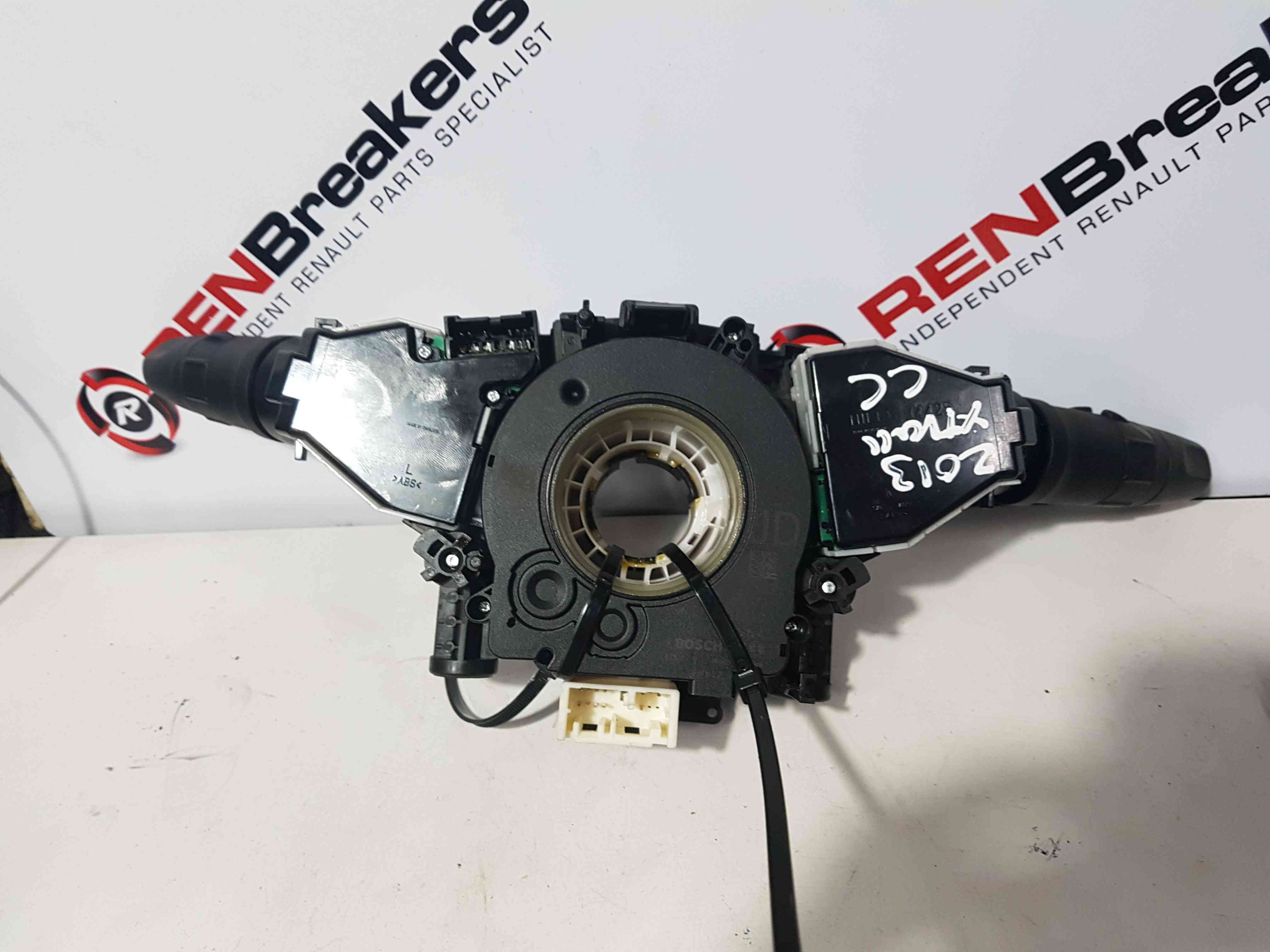 Thumb 6 Nissan X-Trail Tekna 2011-2014 Steering Wheel Stalk Squib  Indicator Washer