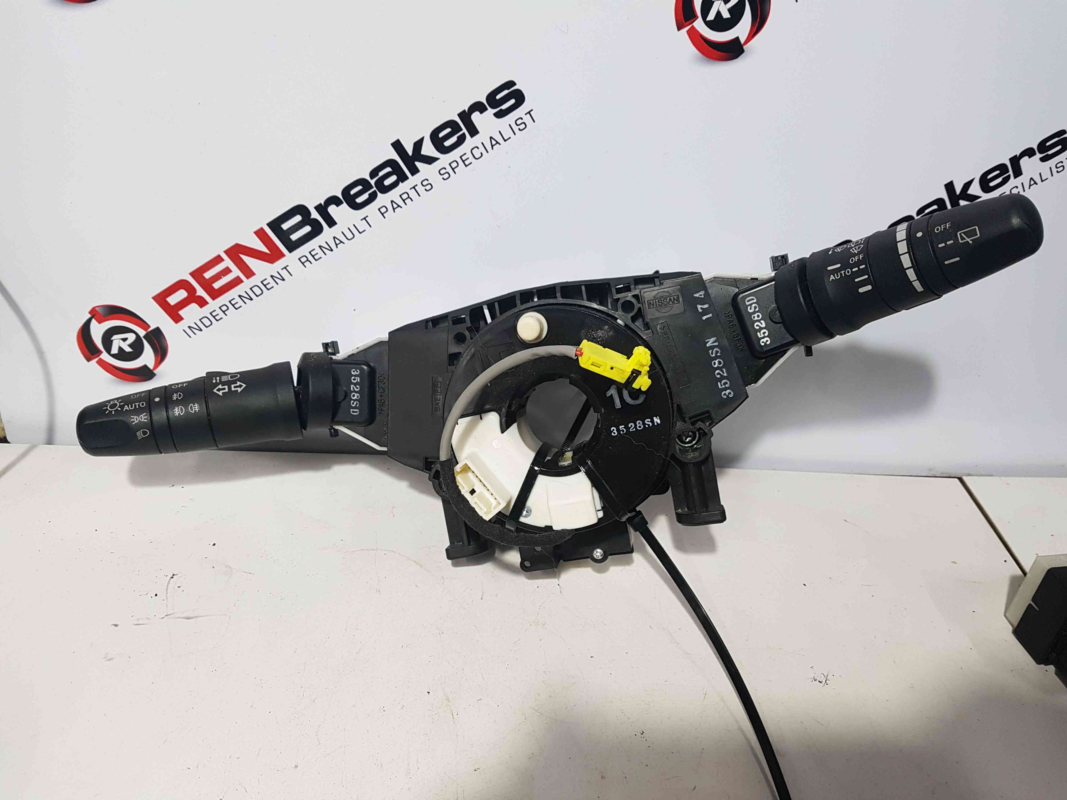 Nissan X-Trail Tekna 2011-2014 Steering Wheel Stalk Squib  Indicator Washer