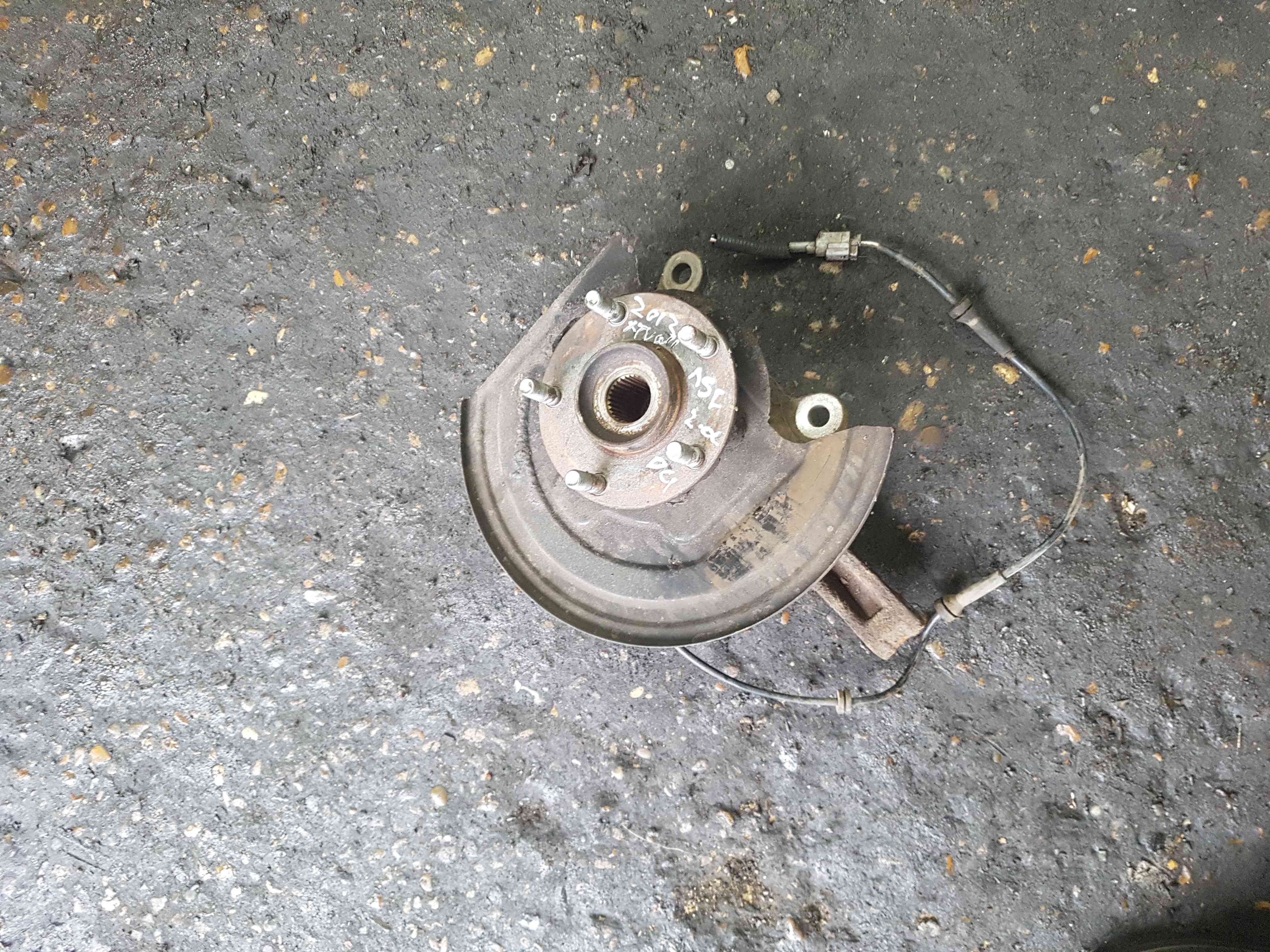 Nissan X-Trail Tekna 2011-2014 T31 2.0 DCI Passenger NSF Front HUB