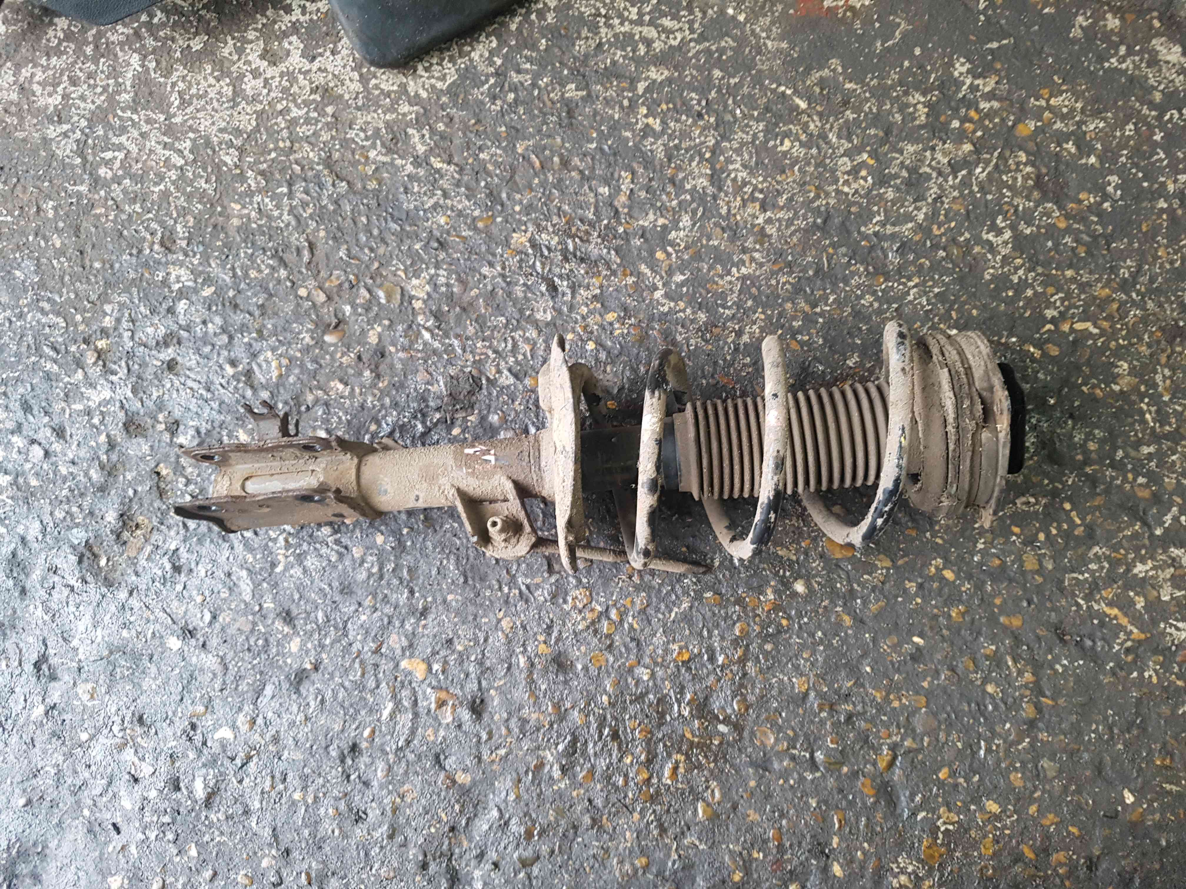 Nissan X-Trail Tekna 2011-2014 T31 2.0 DCI Passenger NSF Front Spring Suspension