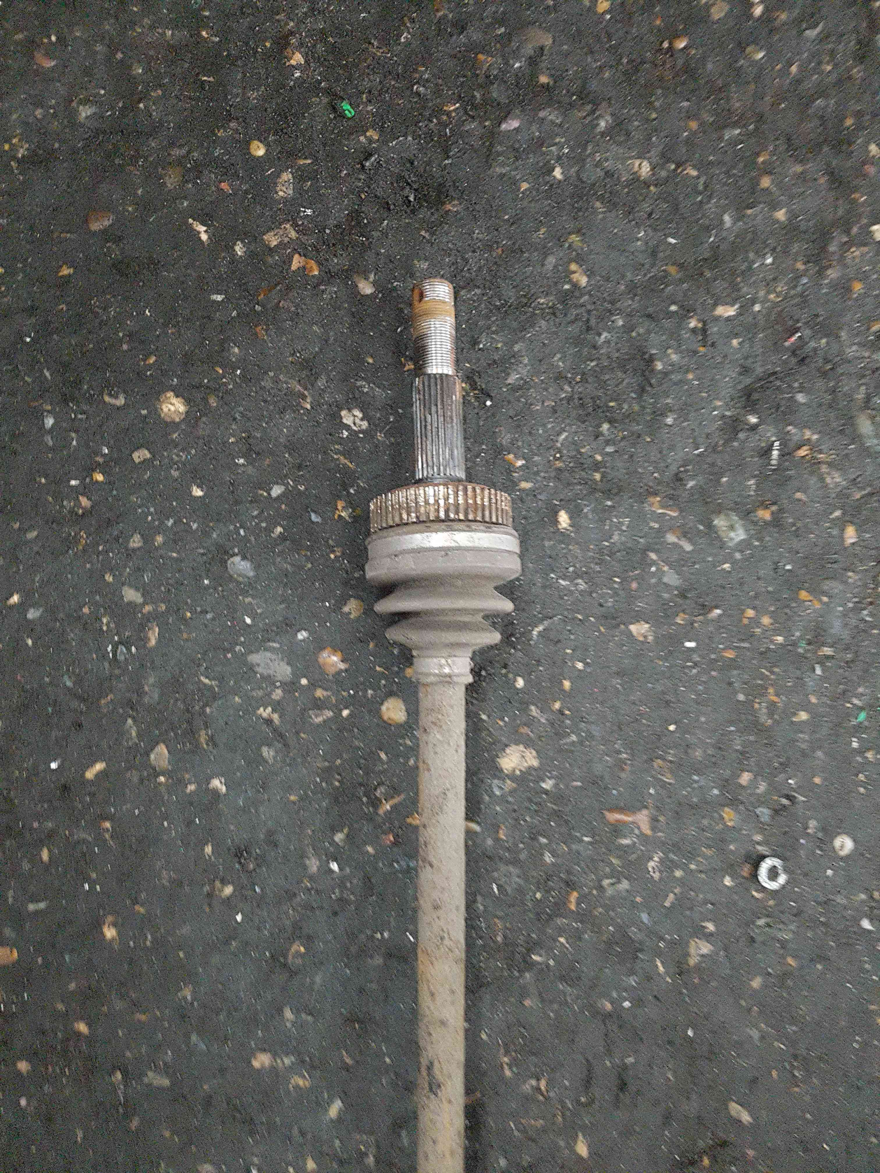 Thumb 3 Nissan X-Trail Tekna T31 2011-2014 2.0 DCI Drivers OSR Rear Driveshaft