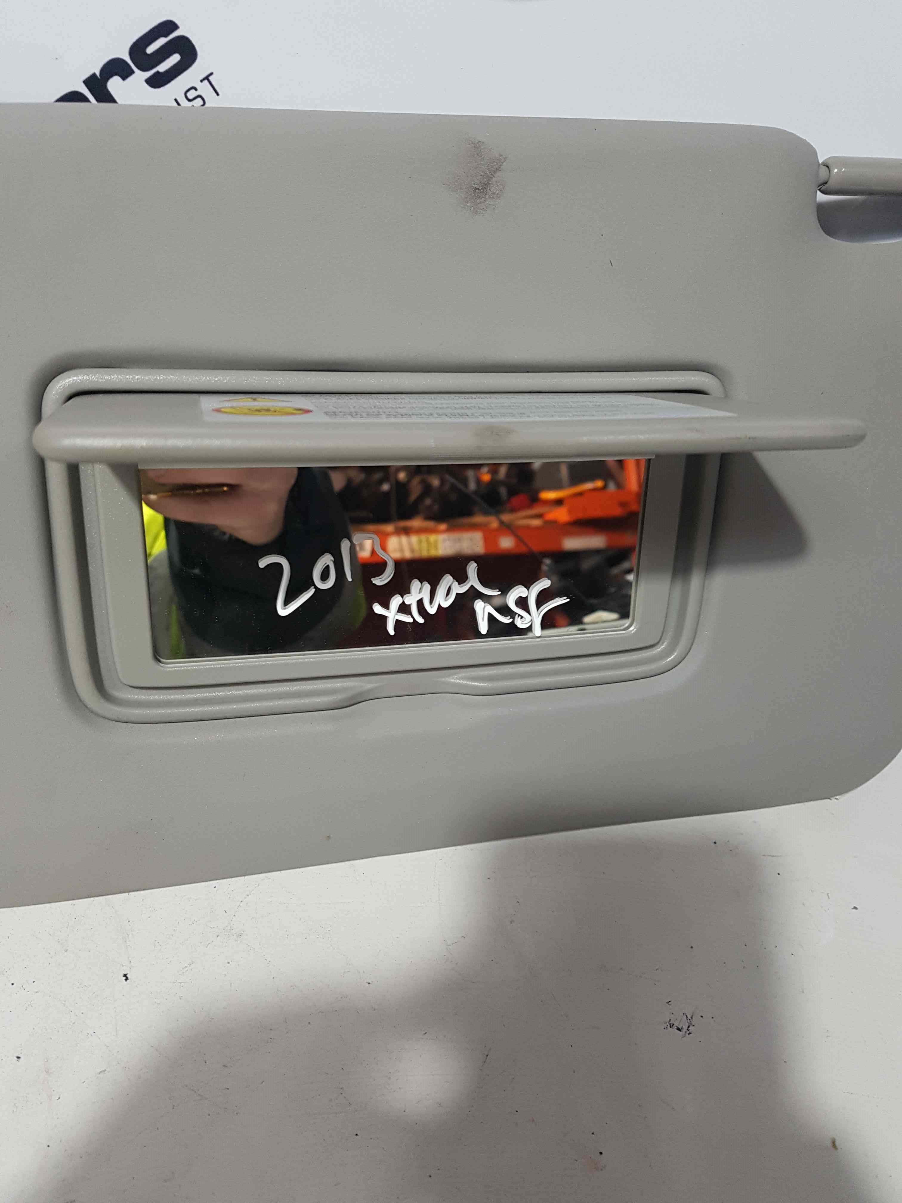 Thumb 3 Nissan X-Trail Tekna T31 2011-2014 NSF Passenger Front SUN Visor