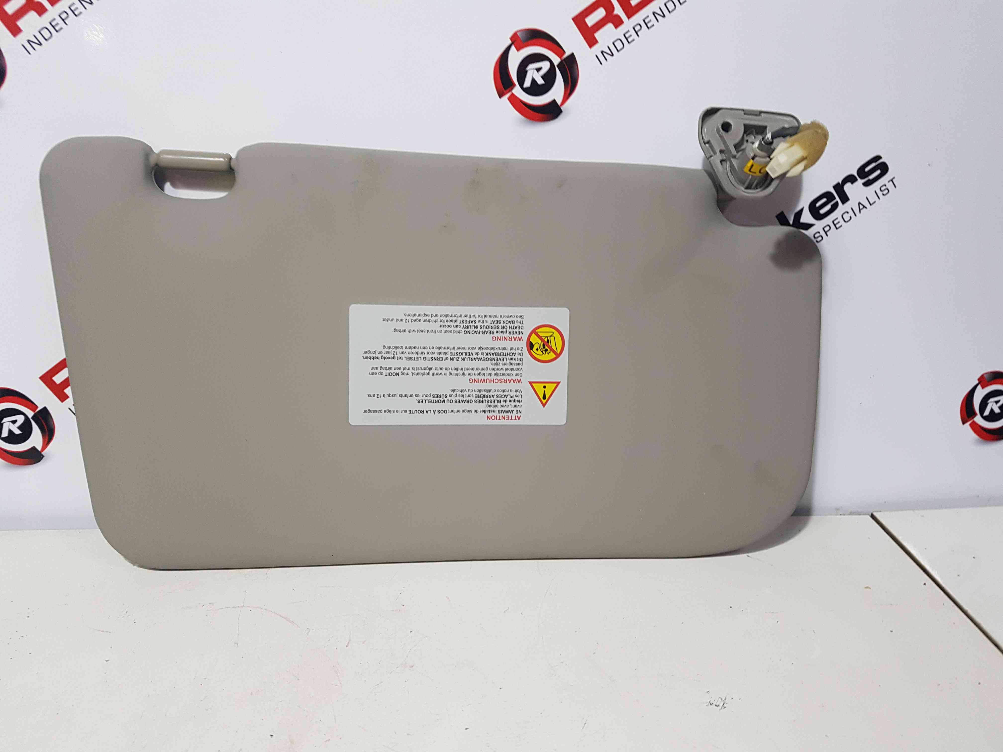 Thumb 4 Nissan X-Trail Tekna T31 2011-2014 NSF Passenger Front SUN Visor