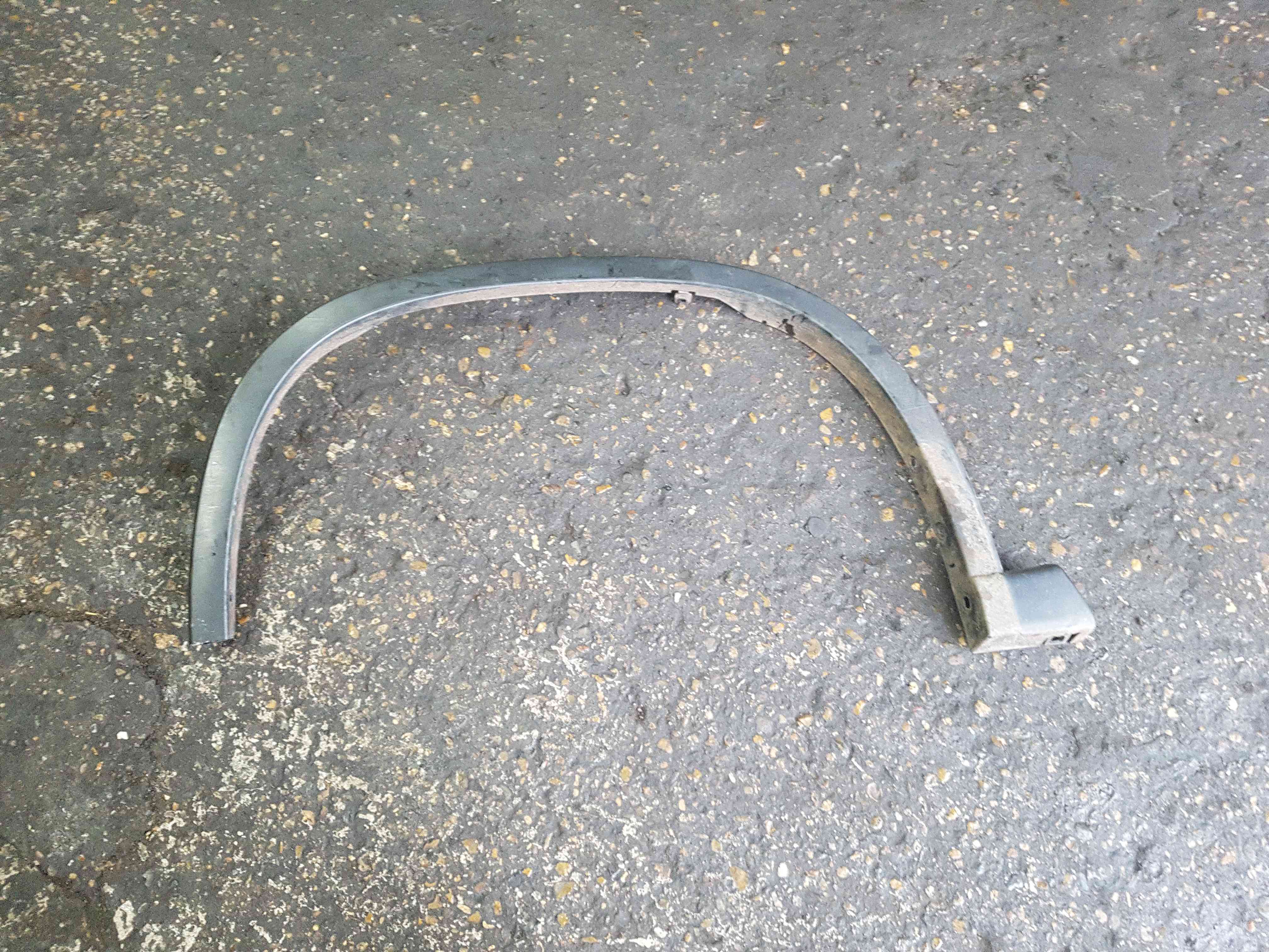 Nissan X-Trail Tekna T31 2011-2014 NSF Wheel Arch Trim 758533Ub1a