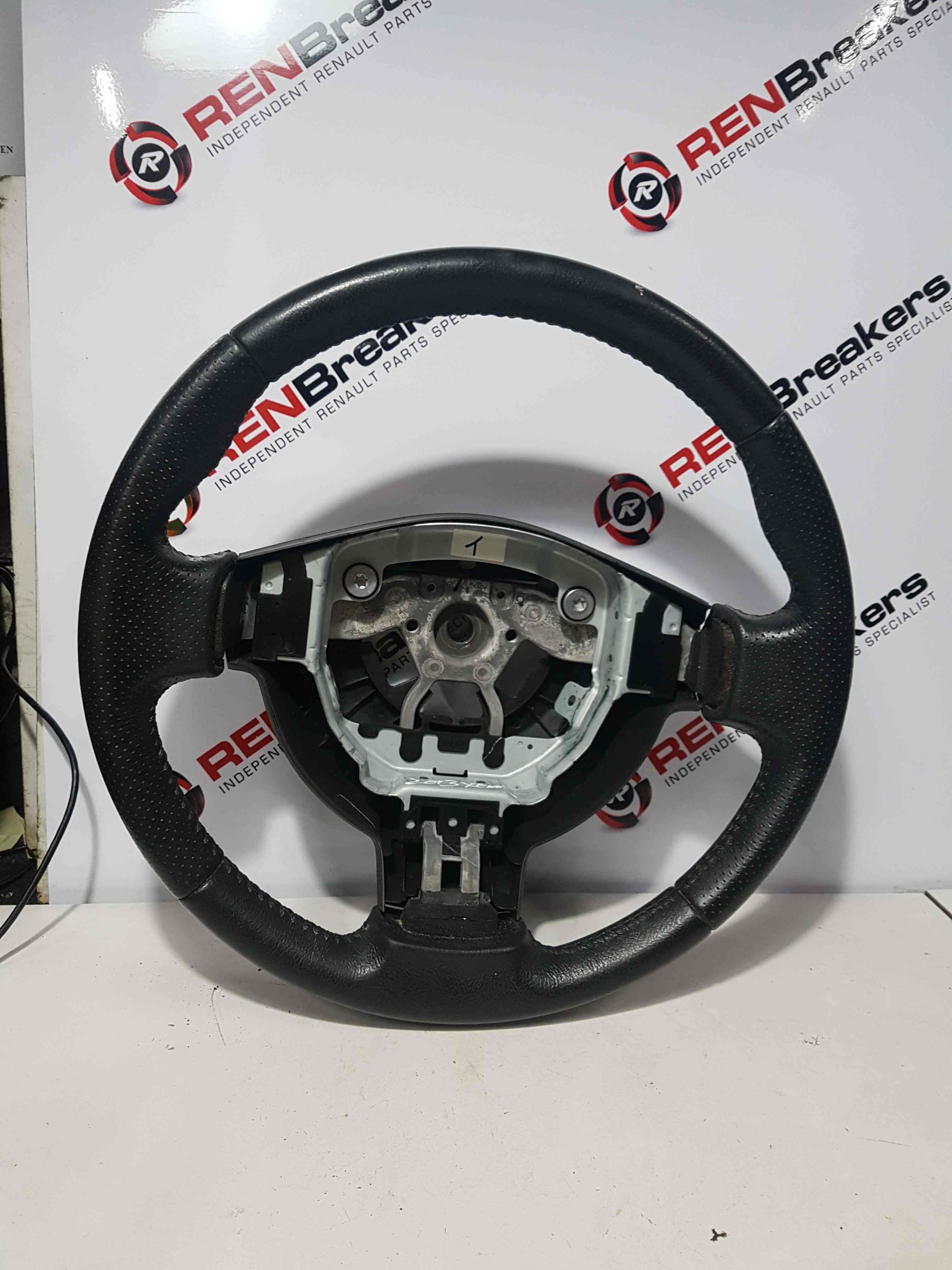 Thumb 8 Nissan X-Trail Tekna T31 2011-2014 OSF Drivers Steering Wheel  2Y30B20384
