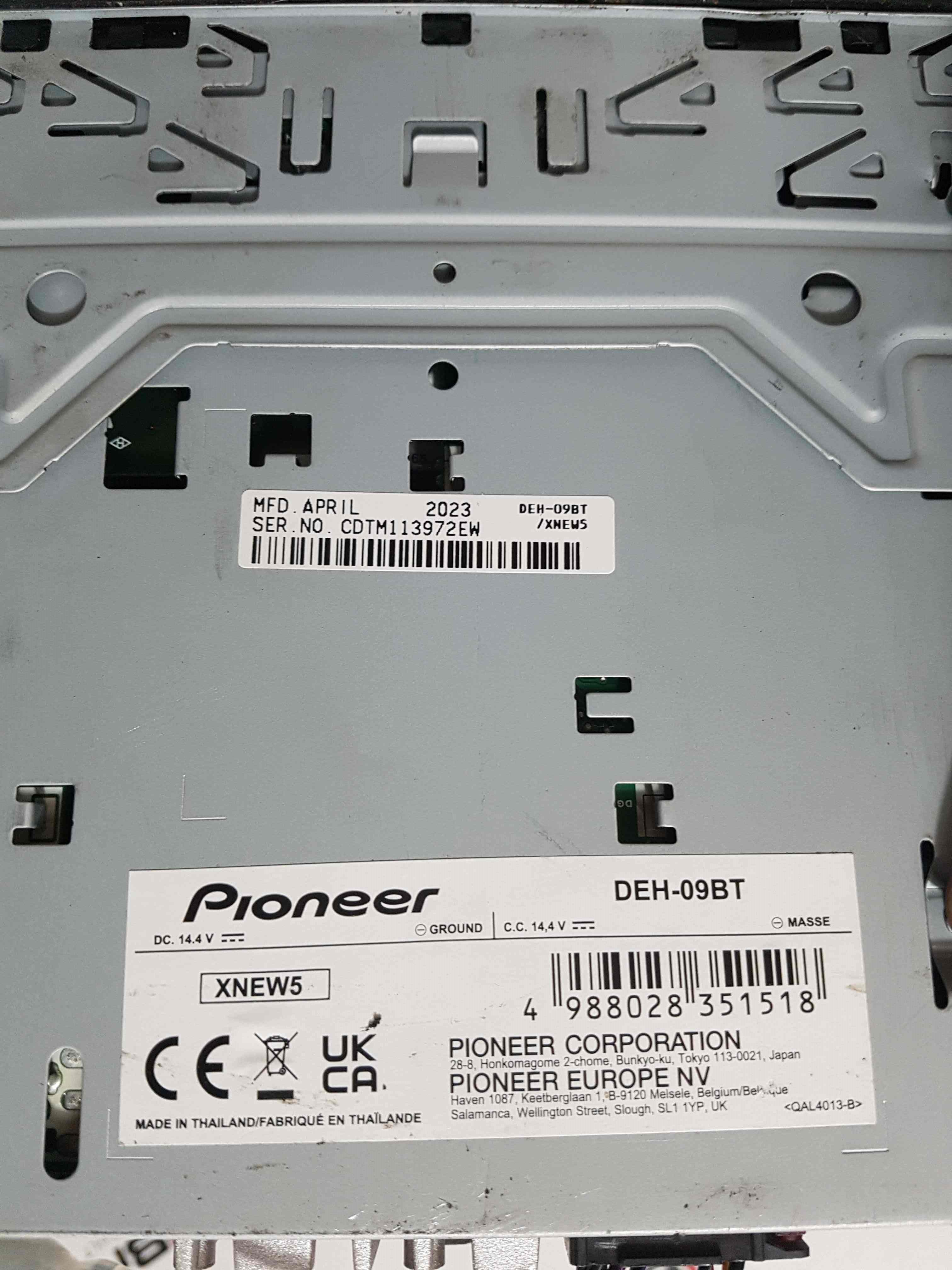 Thumb 8 Pioneer Deh 098Bt Radio Cd Player USB Aux 2000-2025 PIONEER DEH-098BT