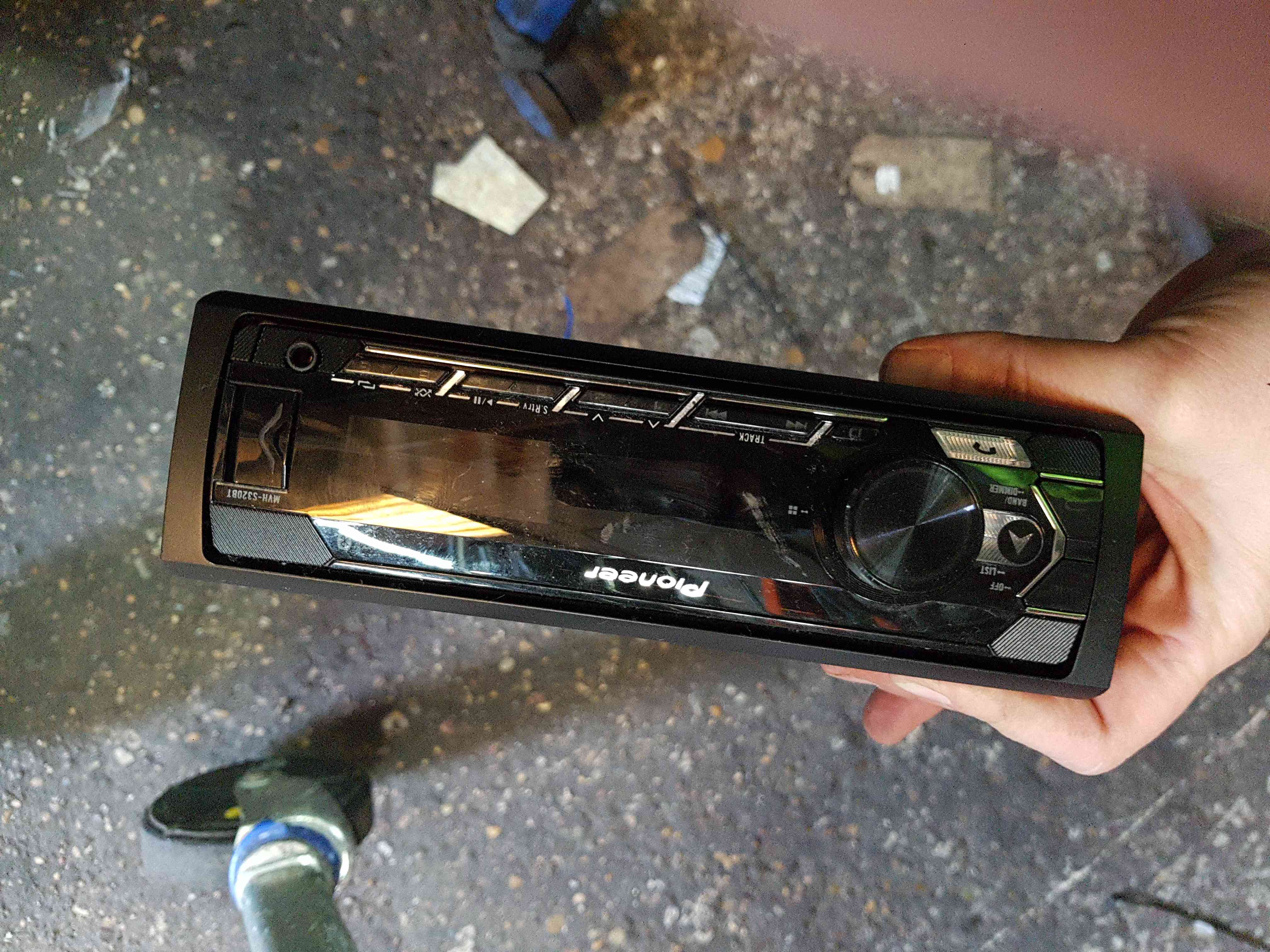 Thumb 4 Pioneer Radio Cd Player Bluetooth USB Port Mvh-S320bt 2000-2025