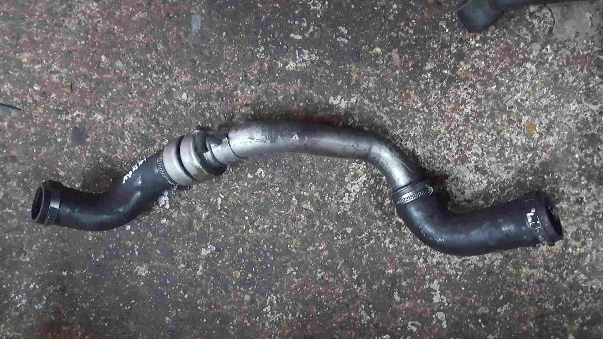 Thumb 5 Renaul Megane 2002-2008 1.9 DCI Intercooler To Turbo Pipe  8200185556