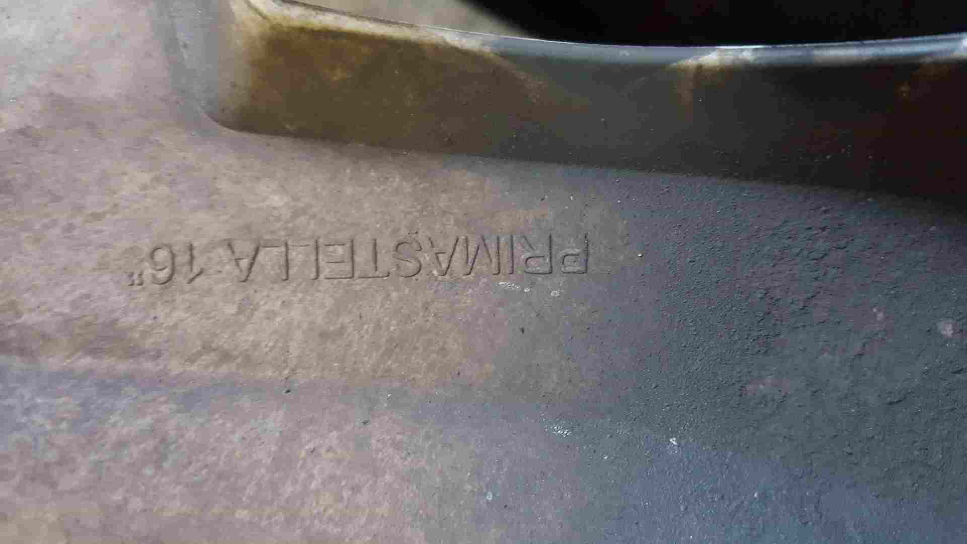 Thumb 4 Renault 2006-2012 Steel Wheel Cap Primastella 16Inch 8200479921