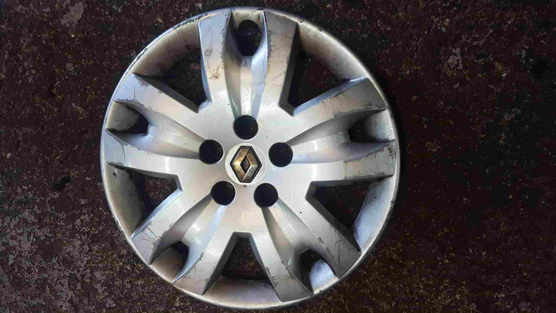 Thumb 6 Renault 2006-2012 Steel Wheel Cap Primastella 16Inch 8200479921