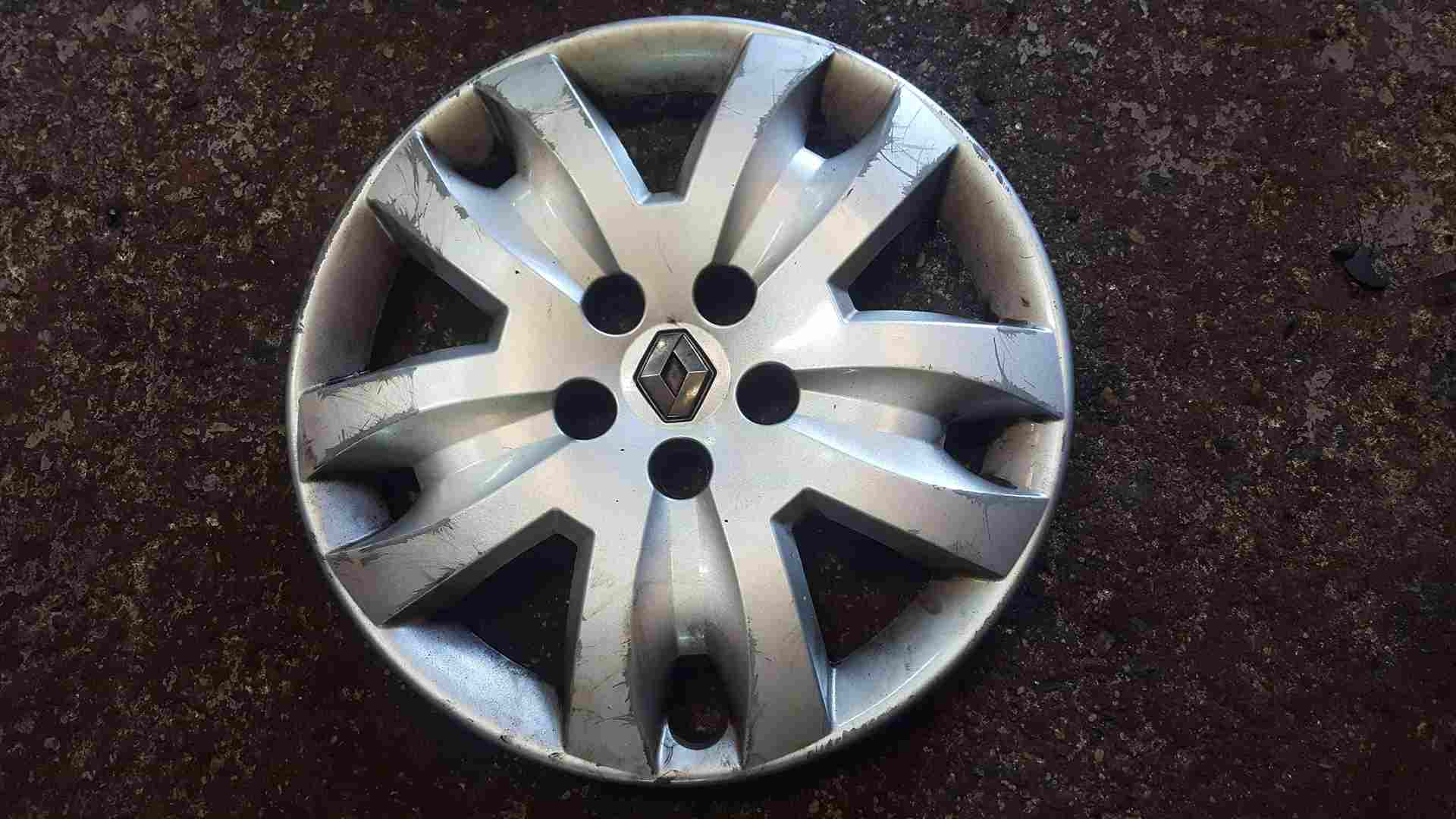 Renault 2006-2012 Steel Wheel Cap Primastella 16Inch 8200479921