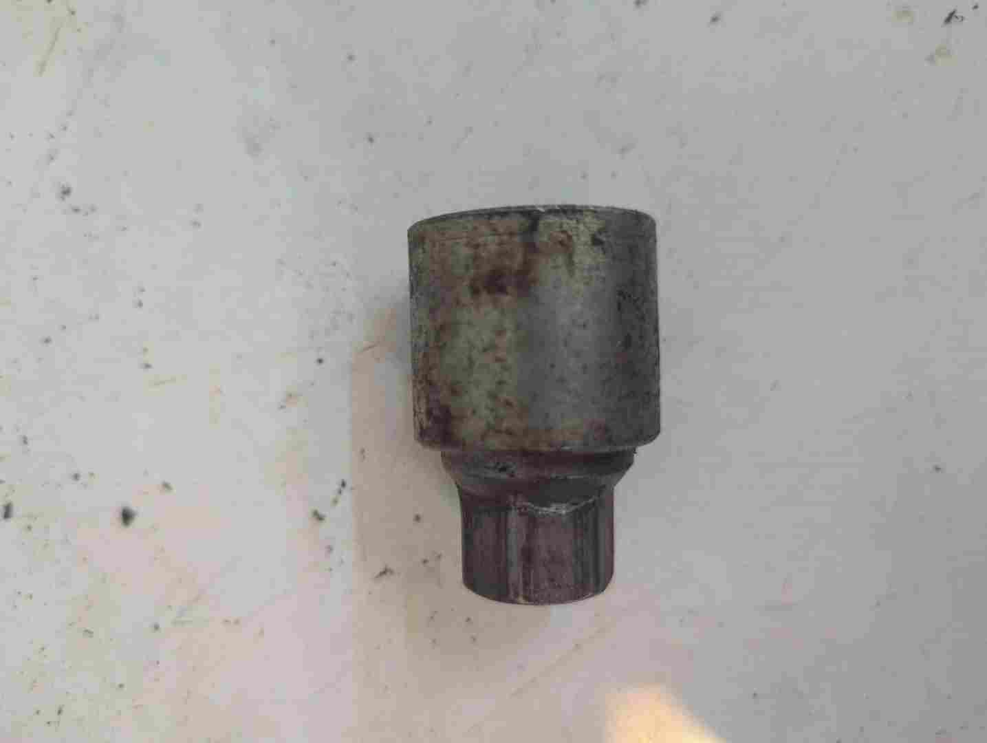 Thumb 4 Renault B Locking Wheel NUT Security Bolt Removal KEY Code 142 B 2001-2022 142B