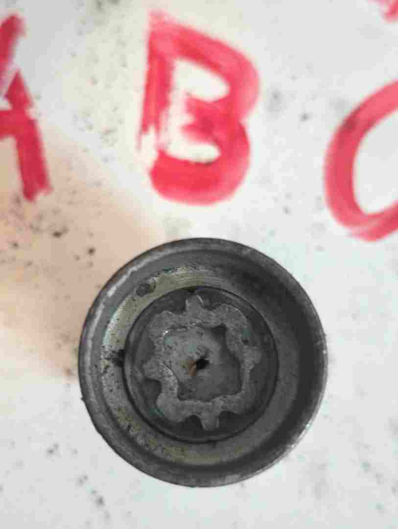 Renault B Locking Wheel NUT Security Bolt Removal KEY Code 142 B 2001-2022 142B