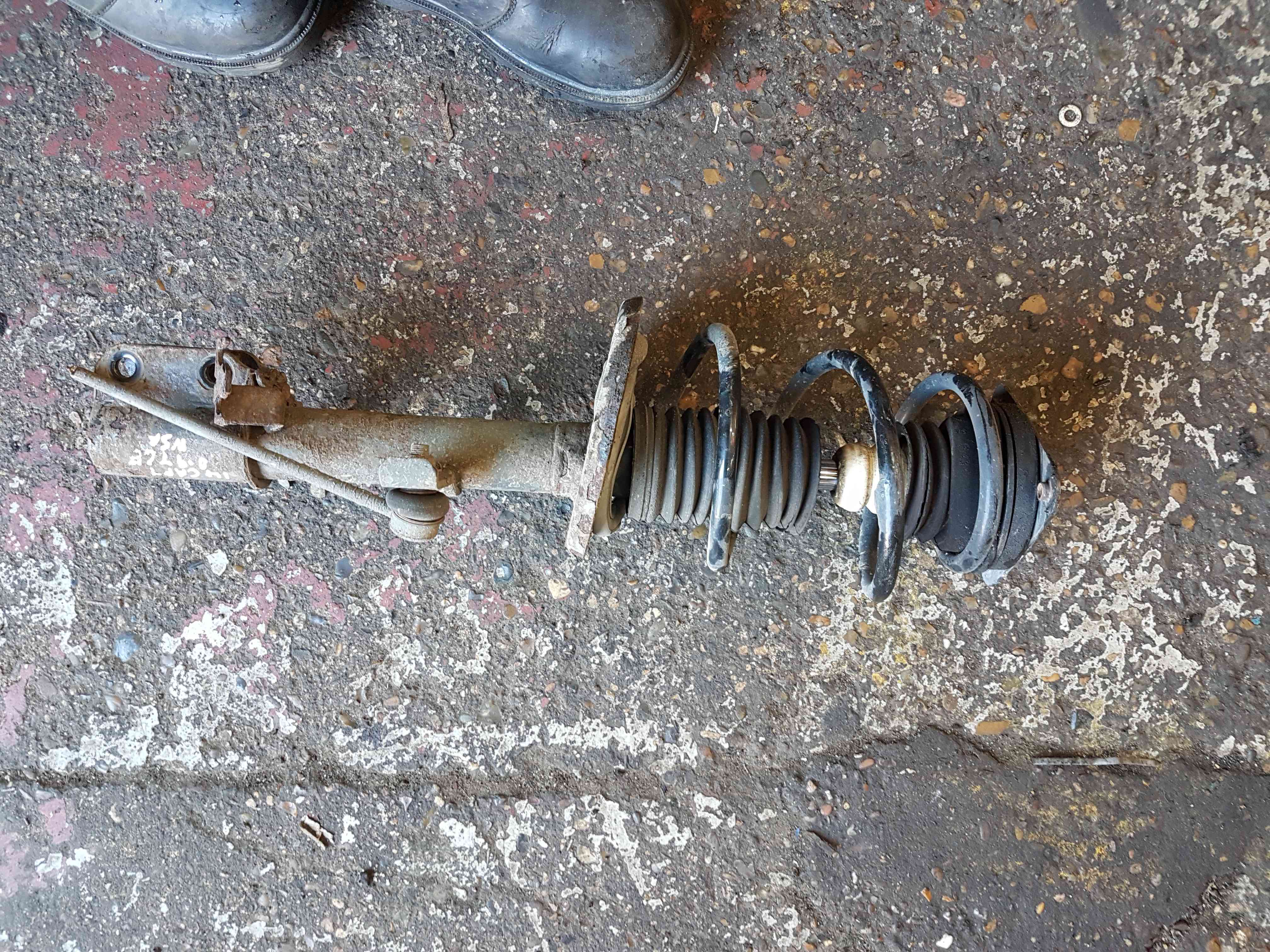 Thumb 2 Renault Captur 2013-2015 0.9 TCE Passenger Ns NSF Front Shock Spring Strut