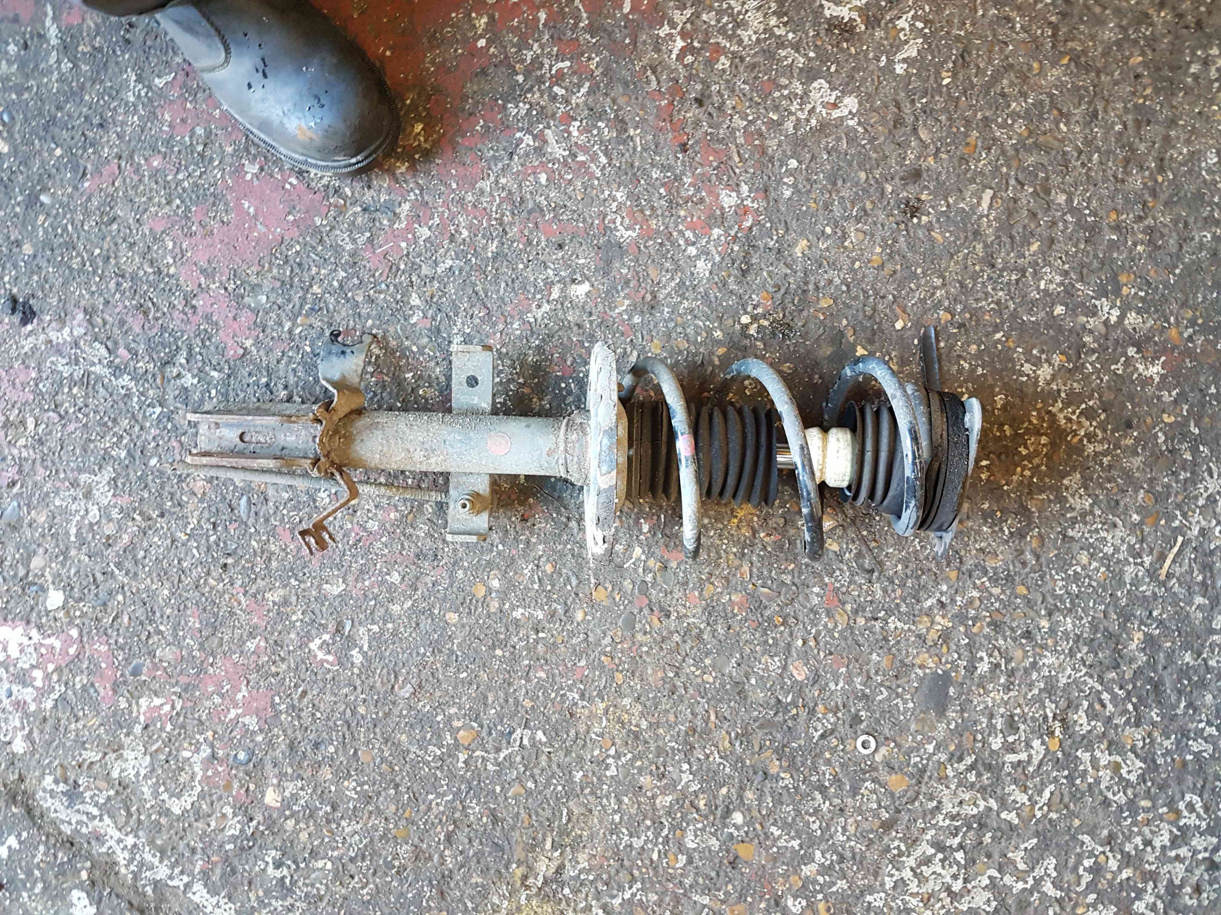 Thumb 6 Renault Captur 2013-2015 0.9 TCE Passenger Ns NSF Front Shock Spring Strut