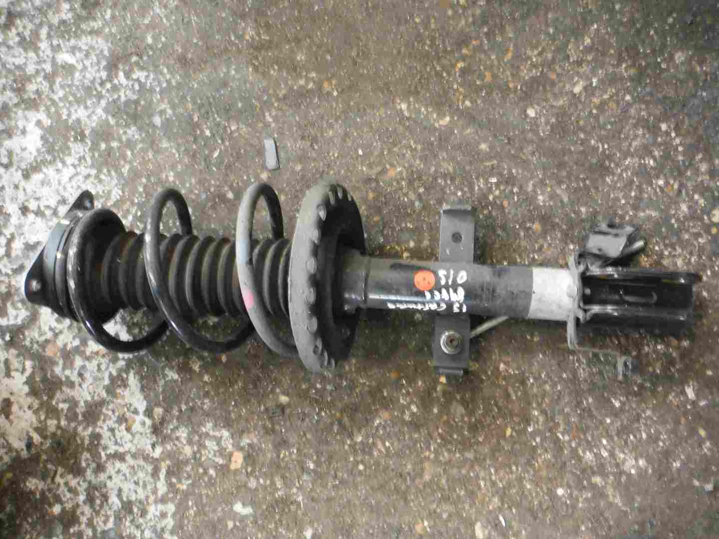 Renault Captur 2013-2015 1.5 dCi Passenger NSF Shock String Strut Suspension
