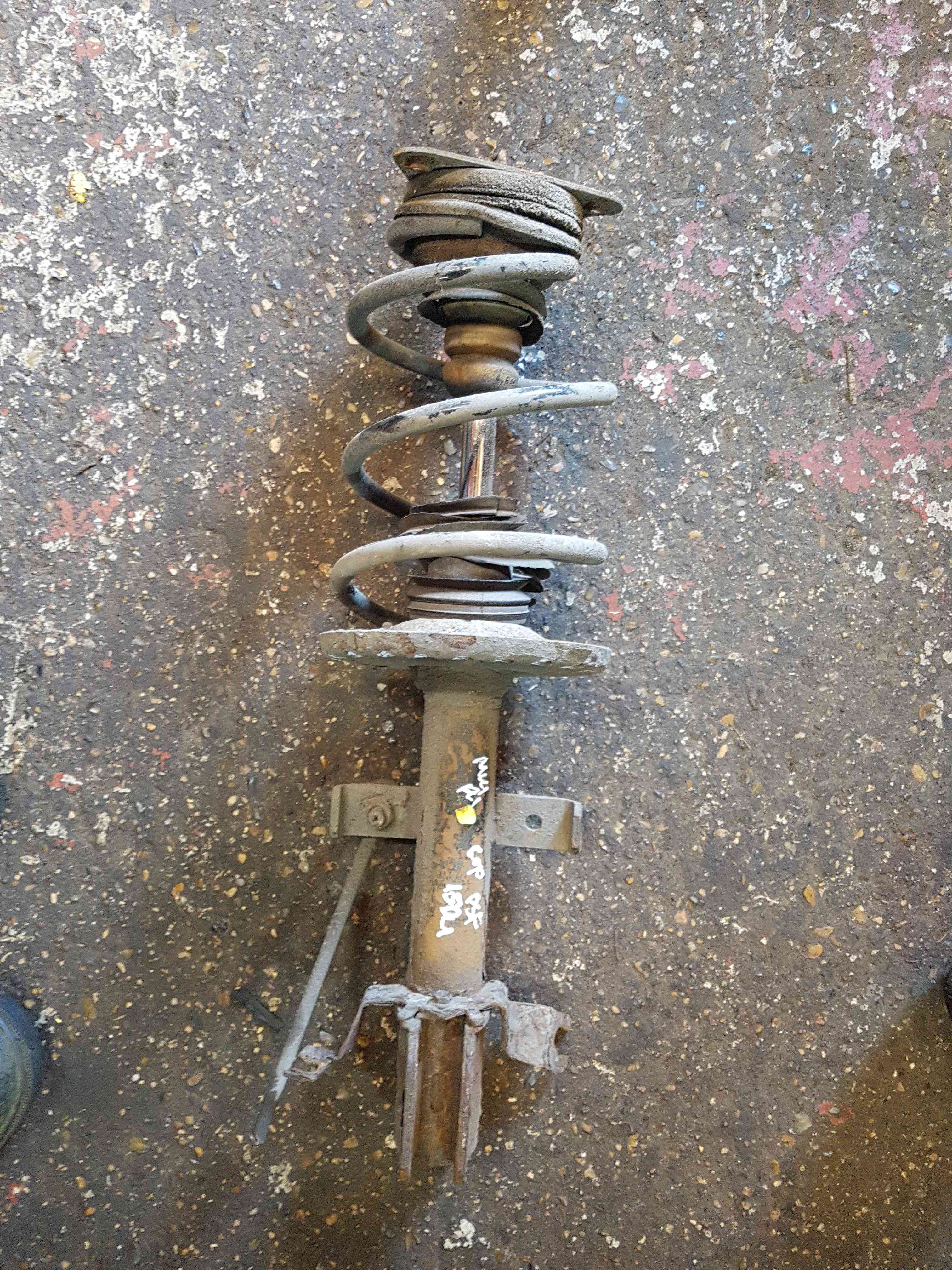 Thumb 4 Renault Captur 2013-2015 1.5 DCI Driver OSF Shock String Strut Suspension
