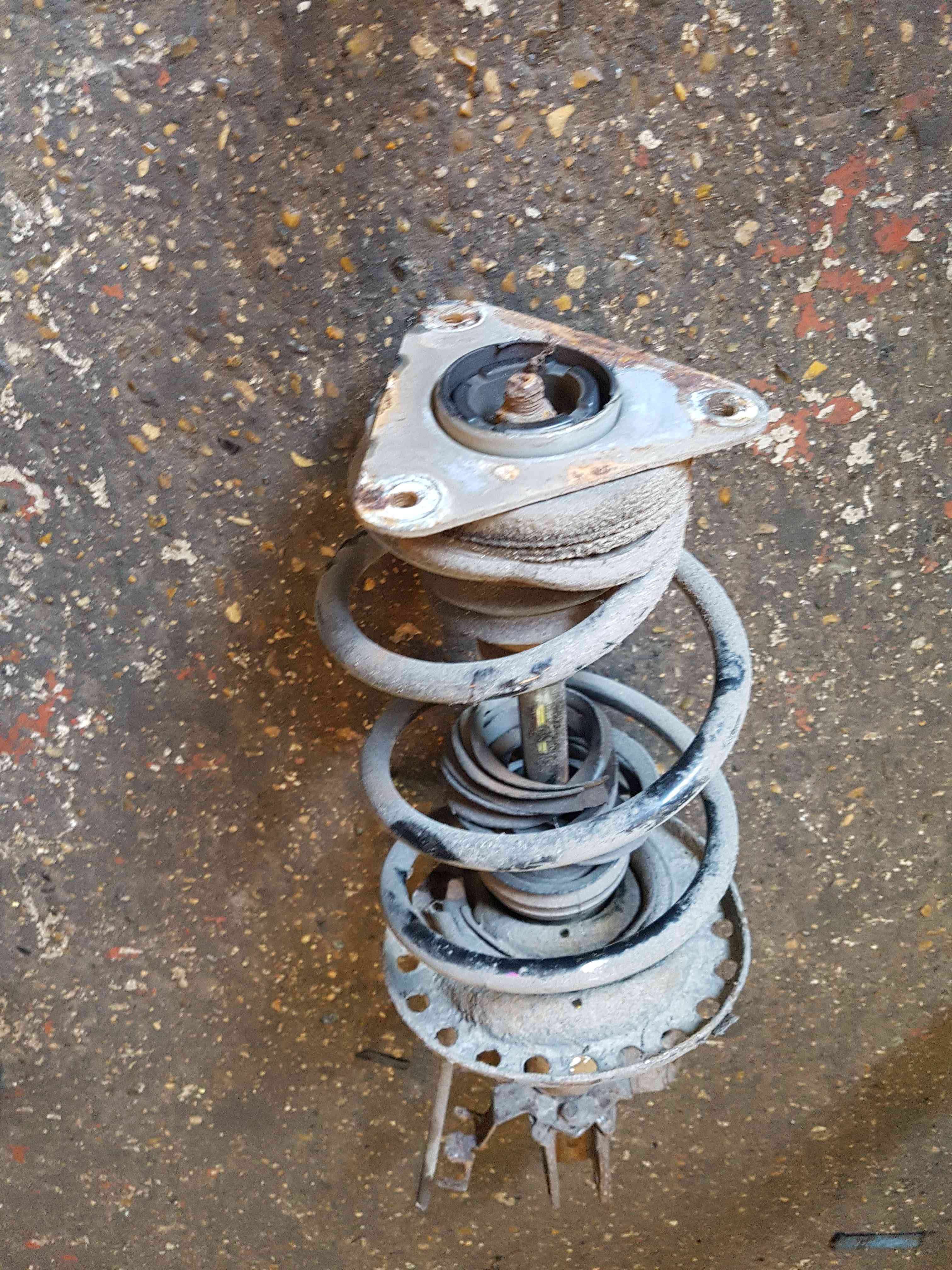 Thumb 6 Renault Captur 2013-2015 1.5 DCI Driver OSF Shock String Strut Suspension
