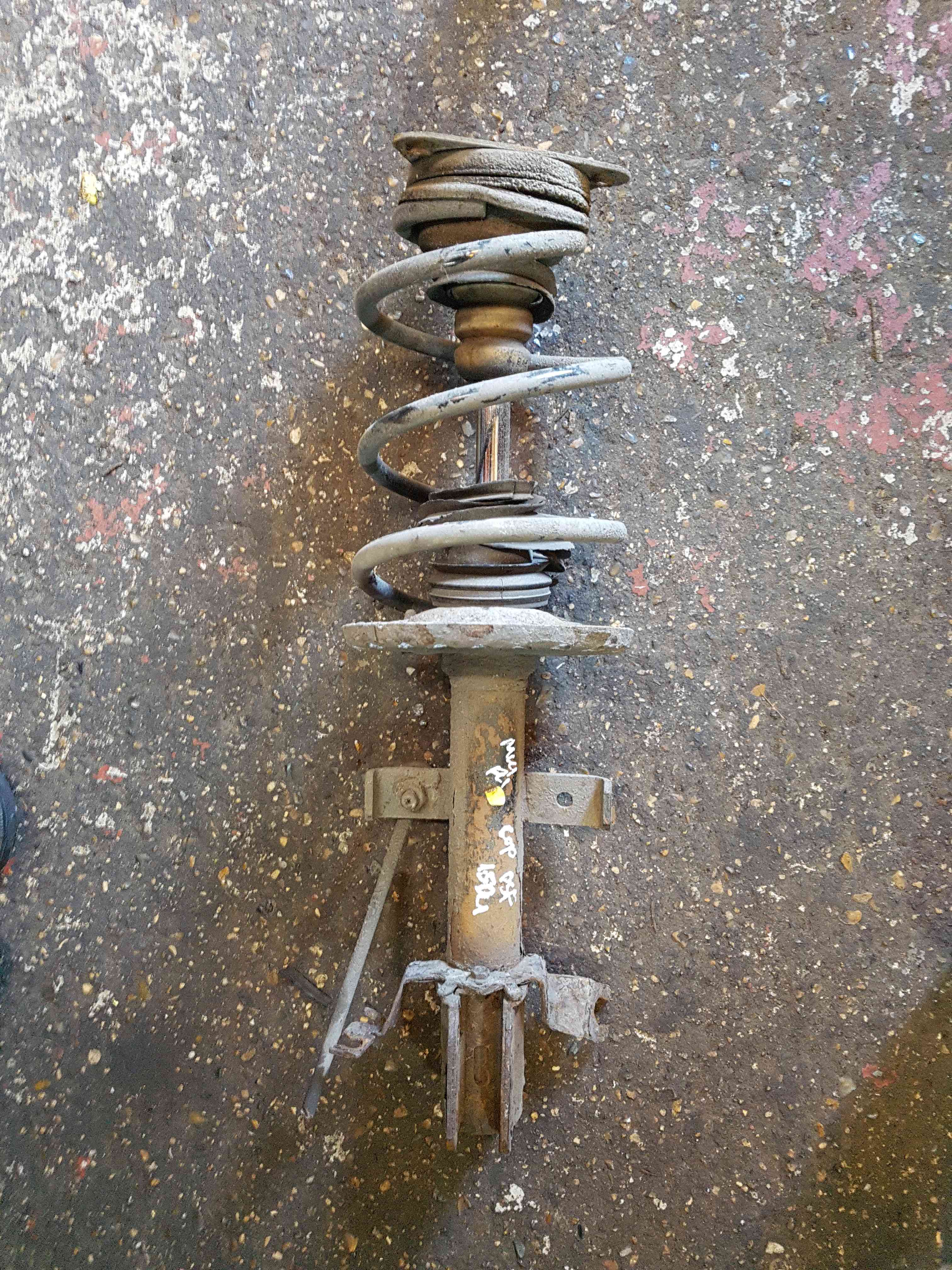 Thumb 9 Renault Captur 2013-2015 1.5 DCI Driver OSF Shock String Strut Suspension