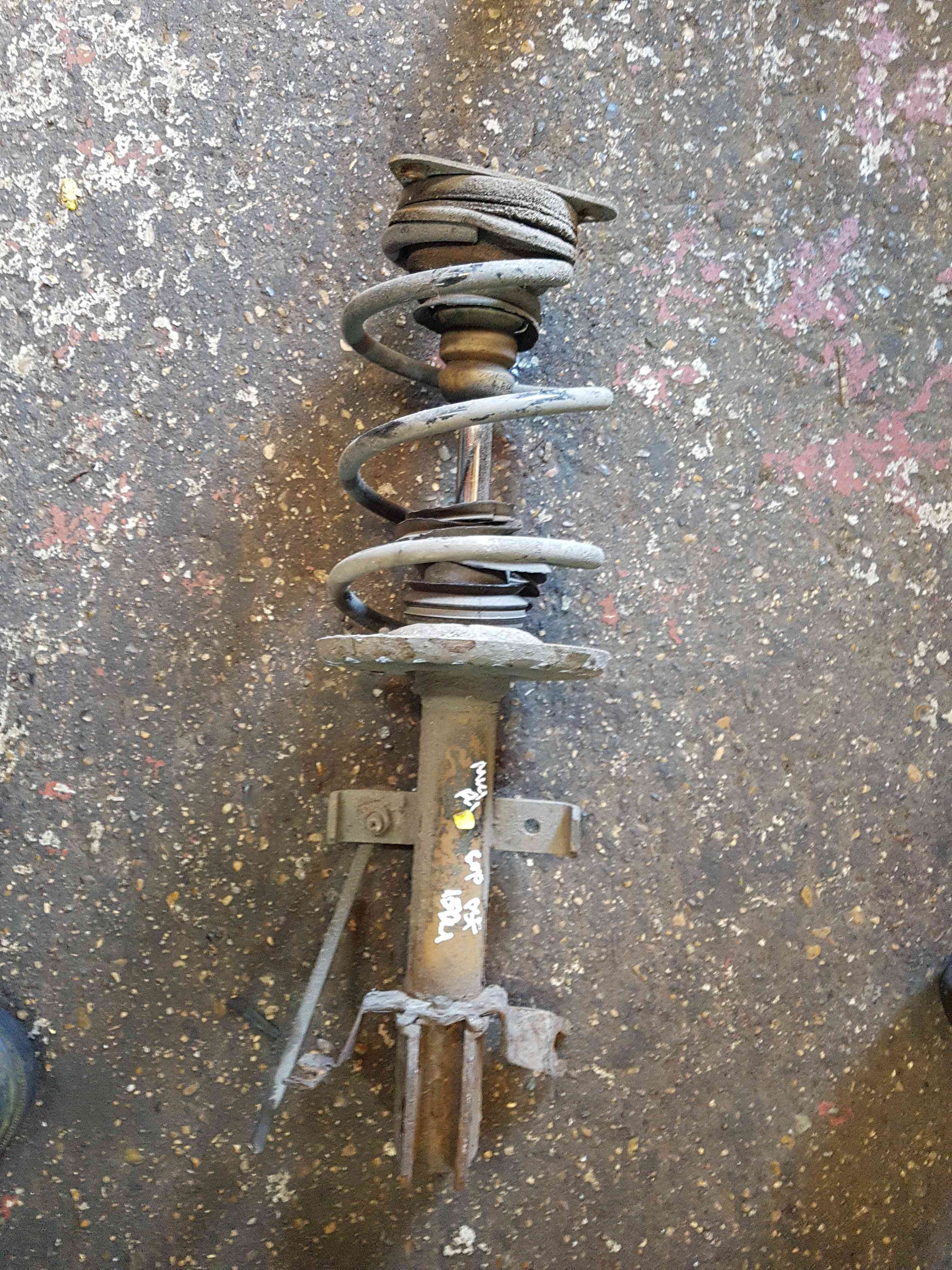 Thumb 2 Renault Captur 2013-2015 1.5 DCI Driver OSF Shock String Strut Suspension