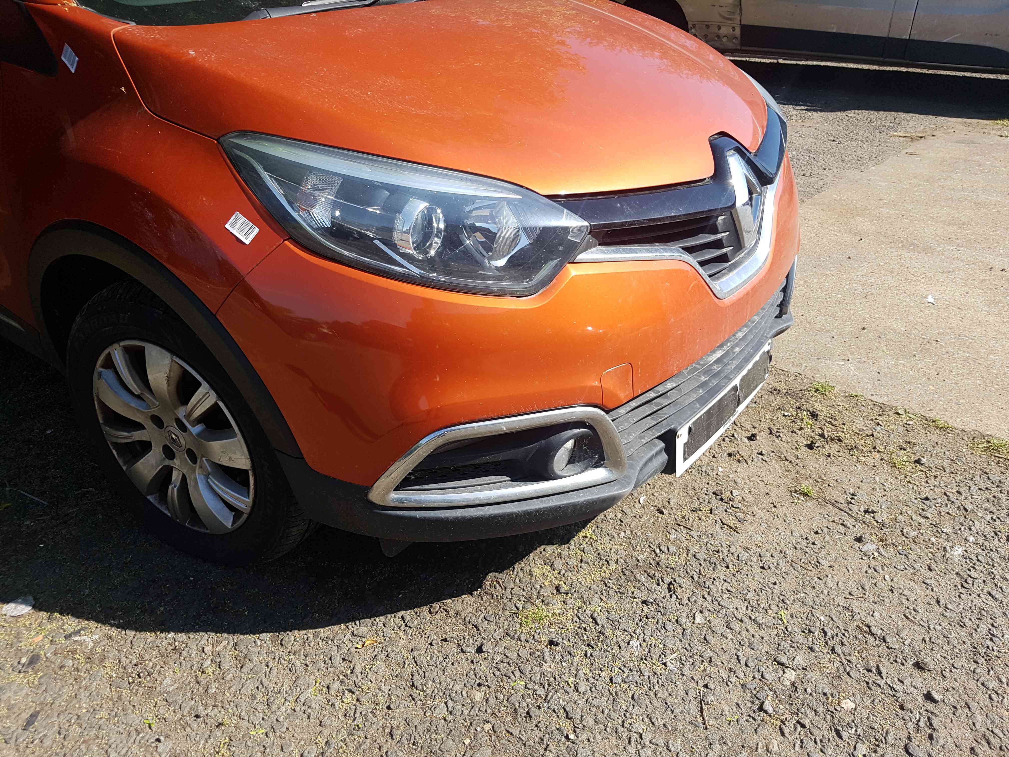 Thumb 5 Renault Captur 2013-2015 Front Bumper + Bottom Grill Lights Orange Arizona ENZ