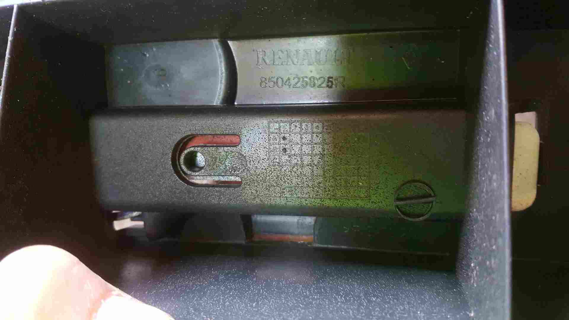 Thumb 2 Renault Captur 2013-2015 Bumper Mount Rear Centre 850425825R
