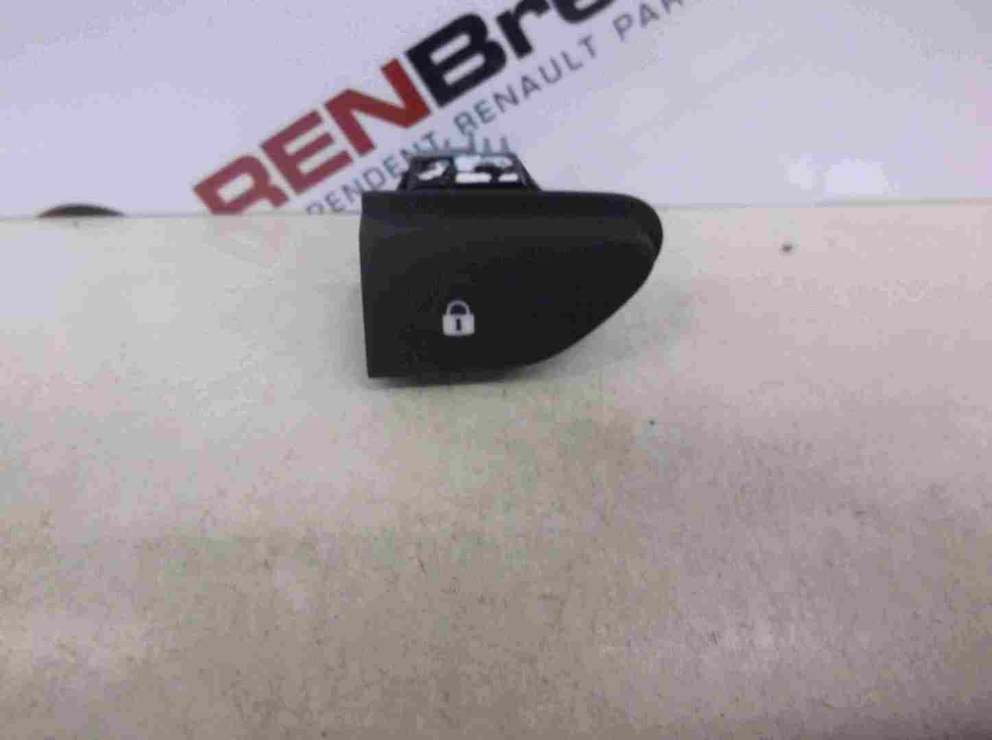 Renault Captur 2013-2015 Central Locking Switch Button