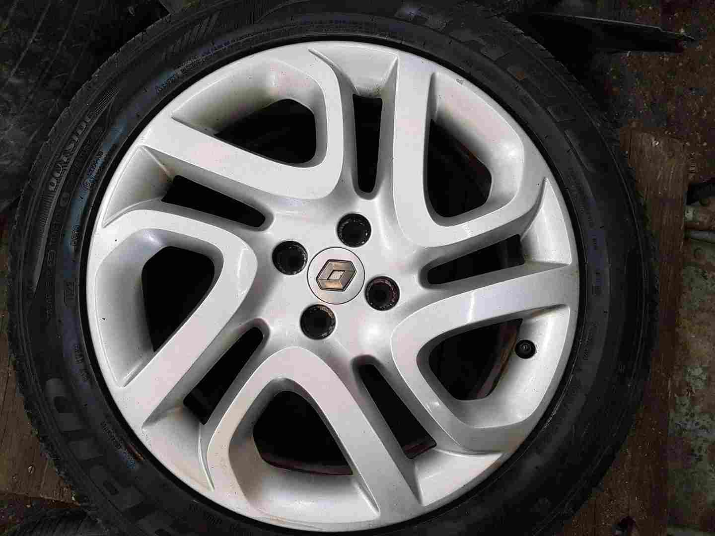 Thumb 7 Renault Captur 2013-2015 Diamond Fastgame Alloy Wheel + Tyre 205 55 17 5Mm 4/5