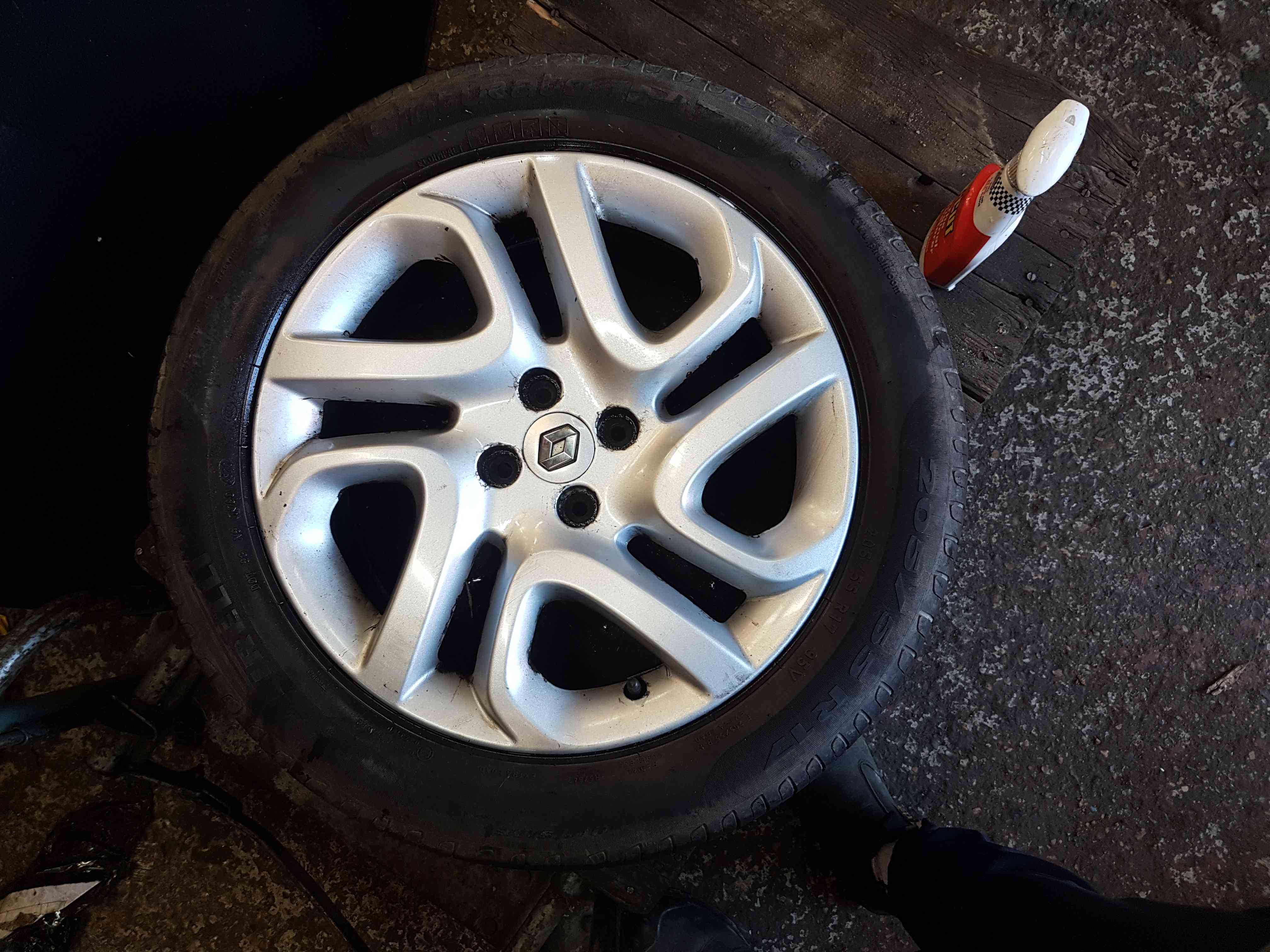 Renault Captur 2013-2015 Diamond Fastgame Alloy Wheel + Tyre 205 55 17 5Mm 4/5