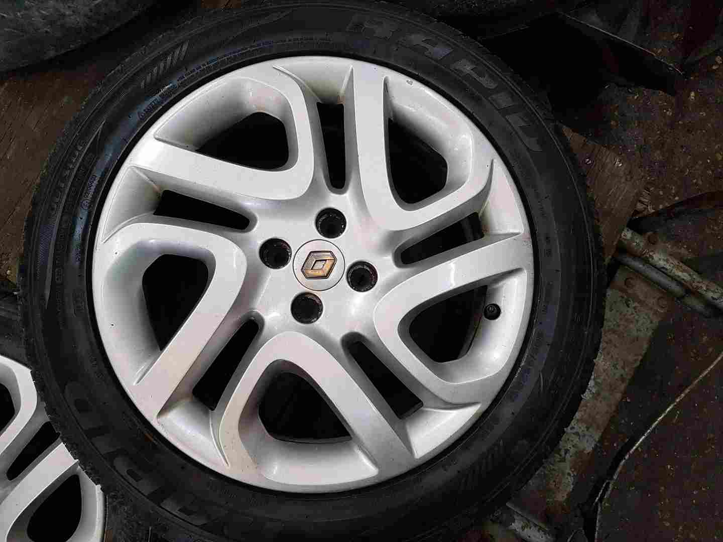 Renault Captur 2013-2015 Diamond Fastgame Alloy Wheel + Tyre 205 55 17 5Mm 4/5