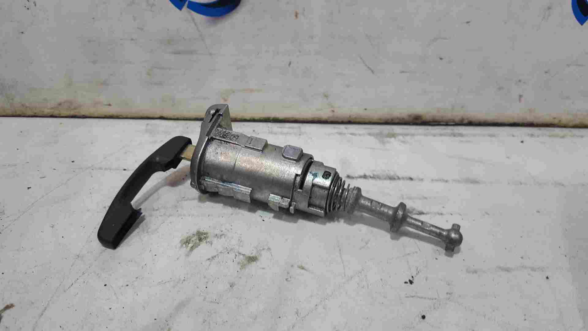 Thumb 2 Renault Captur 2013-2015 Door Lock Barrel + KEY