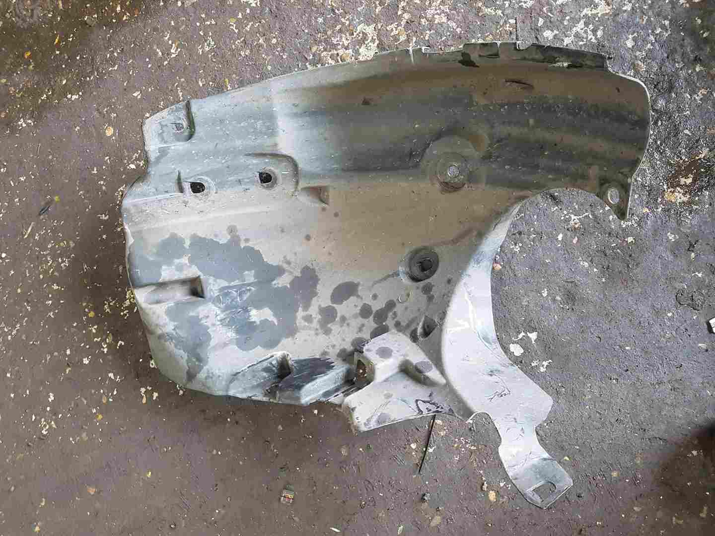 Thumb 3 Renault Captur 2013-2015 Drivers OSF Front Dirt Arch Liner Both Parts 638427260R